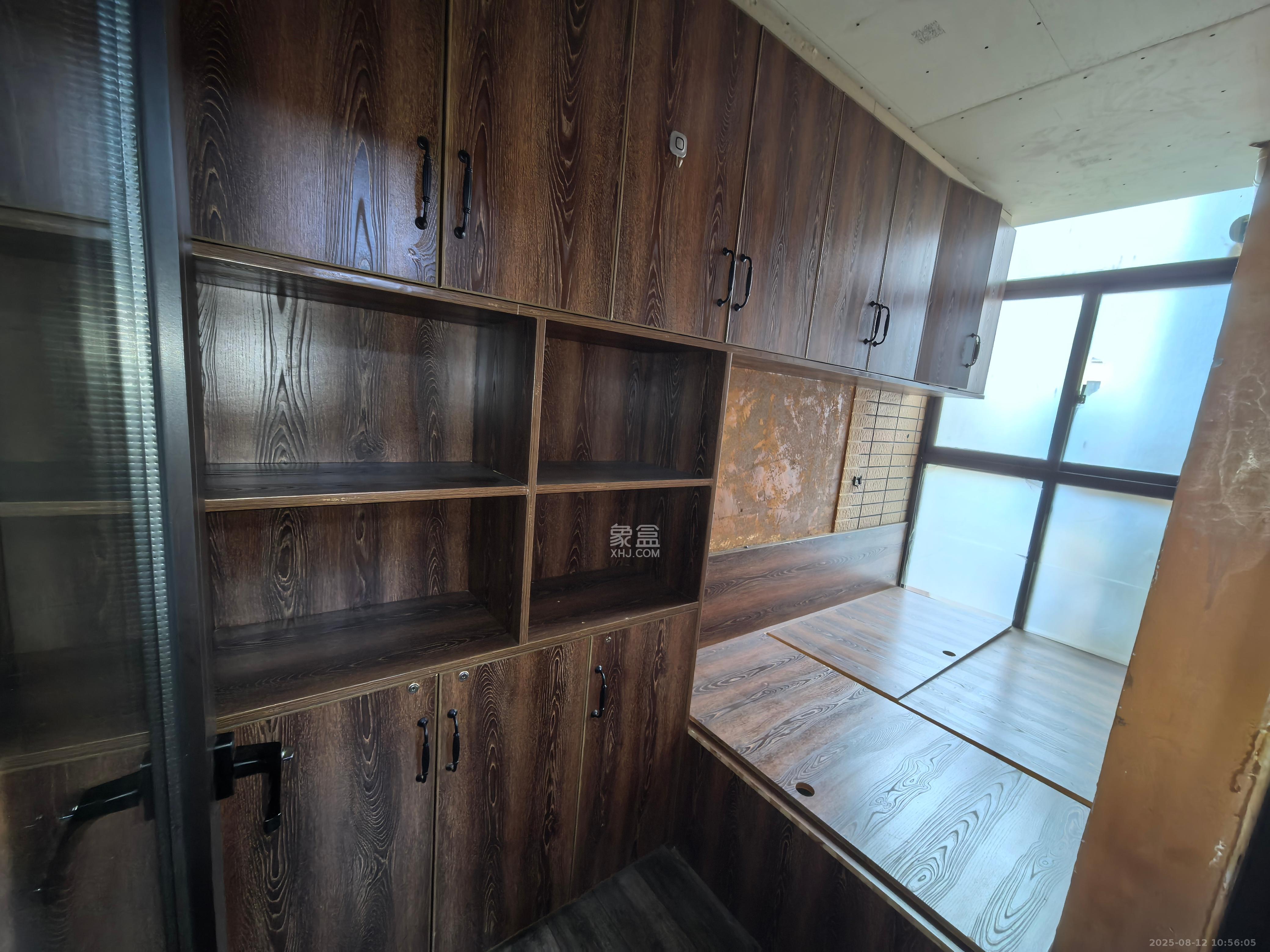 中信凯旋蓝岸（中信新城三期）  1室1厅1卫    3300.0元/月室内图