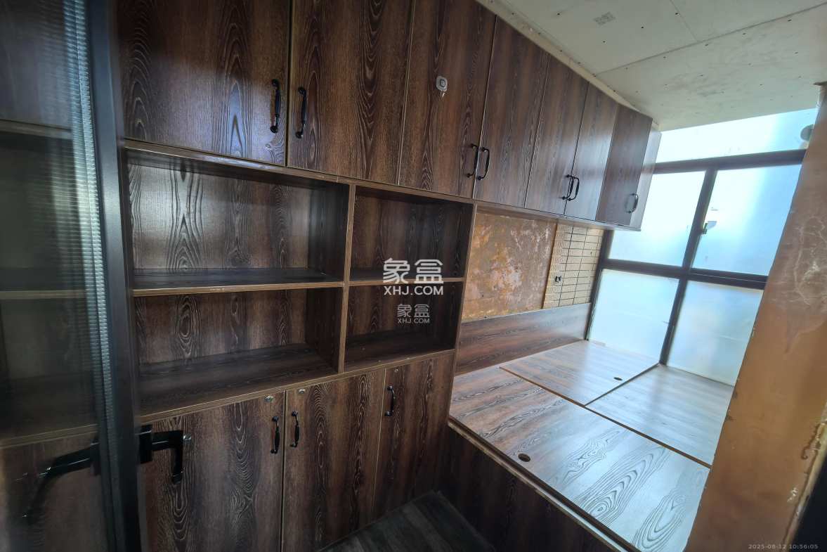 中信凯旋蓝岸(中信新城三期) 1室1厅1卫 3300.0元/月 中信凯旋蓝岸(中信新城三期) 1室1厅1卫 3300.0元/月室内图