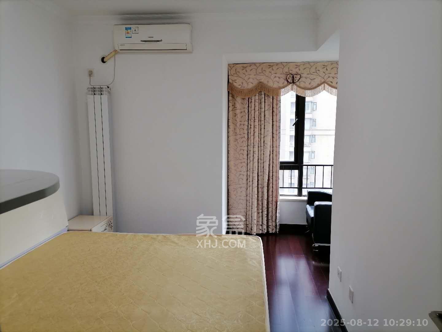 中海国际一期 4室2厅2卫 2000.0元/月 中海国际一期 4室2厅2卫 2000.0元/月室内图