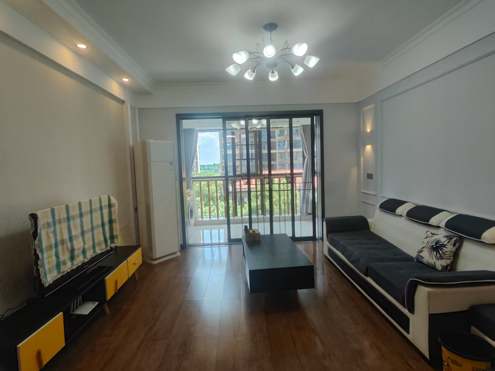 春藤小镇  3室2厅2卫    79.0万 春藤小镇  3室2厅2卫    79.0万