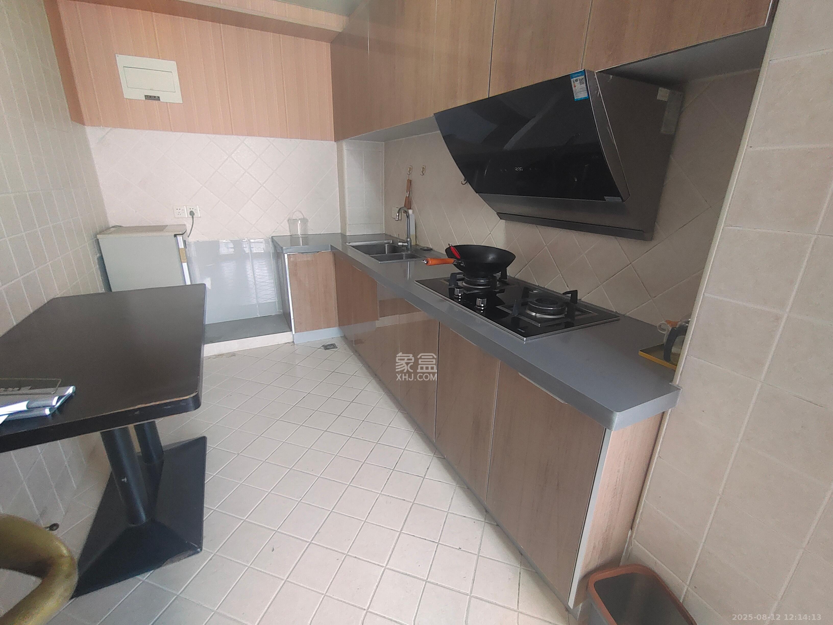 君庭金福苑 1室1厅1卫 1800.0元/月 君庭金福苑 1室1厅1卫 1800.0元/月室内图