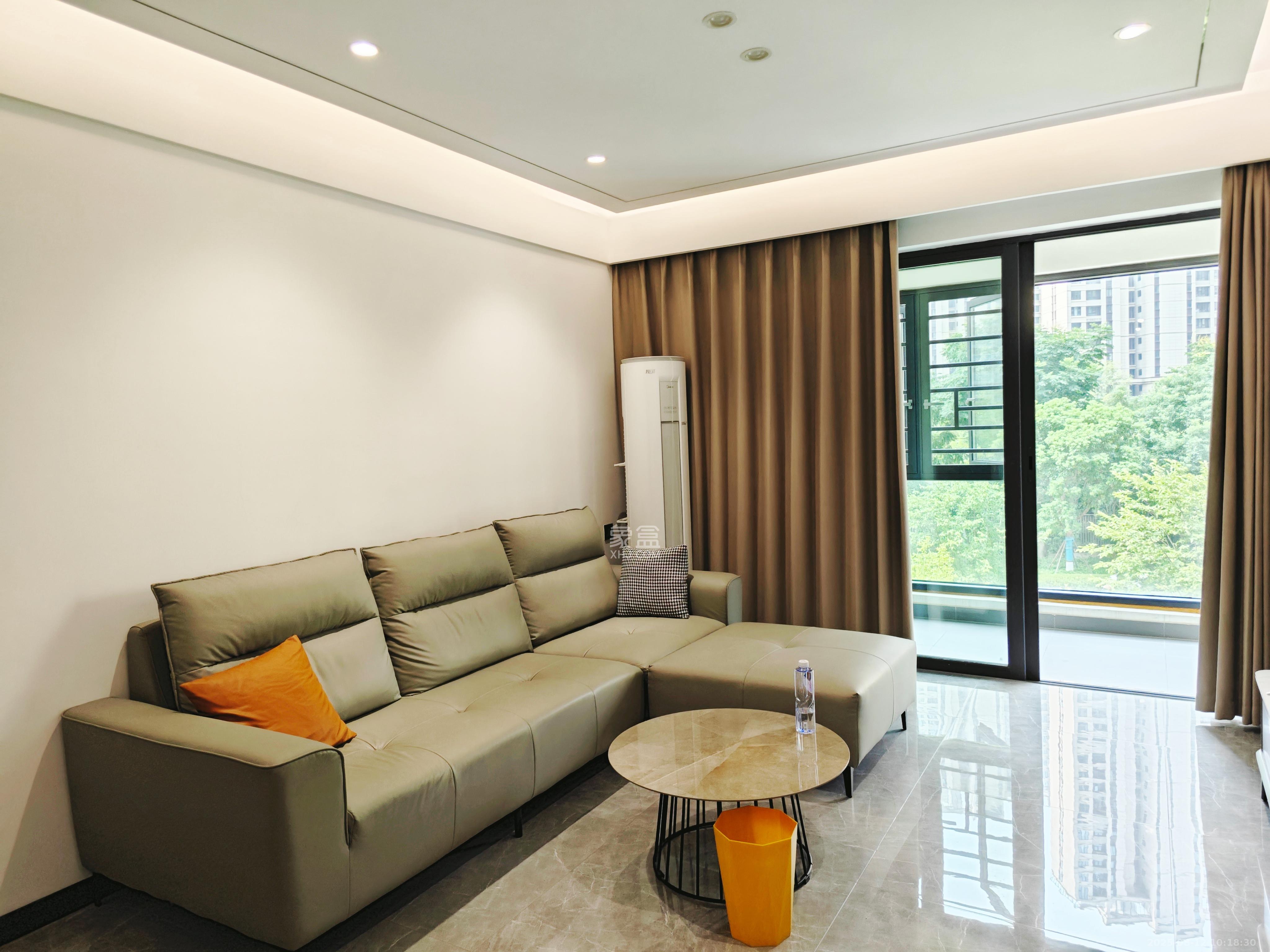 卓越中寰 4室2厅2卫 5000.0元/月 卓越中寰 4室2厅2卫 5000.0元/月室内图