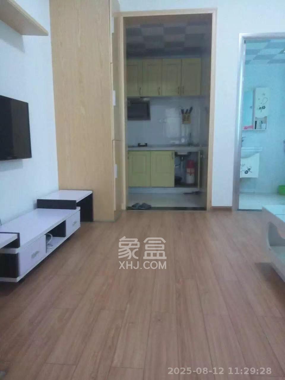 尊邸华庭 1室1厅1卫 1500.0元/月 尊邸华庭 1室1厅1卫 1500.0元/月室内图