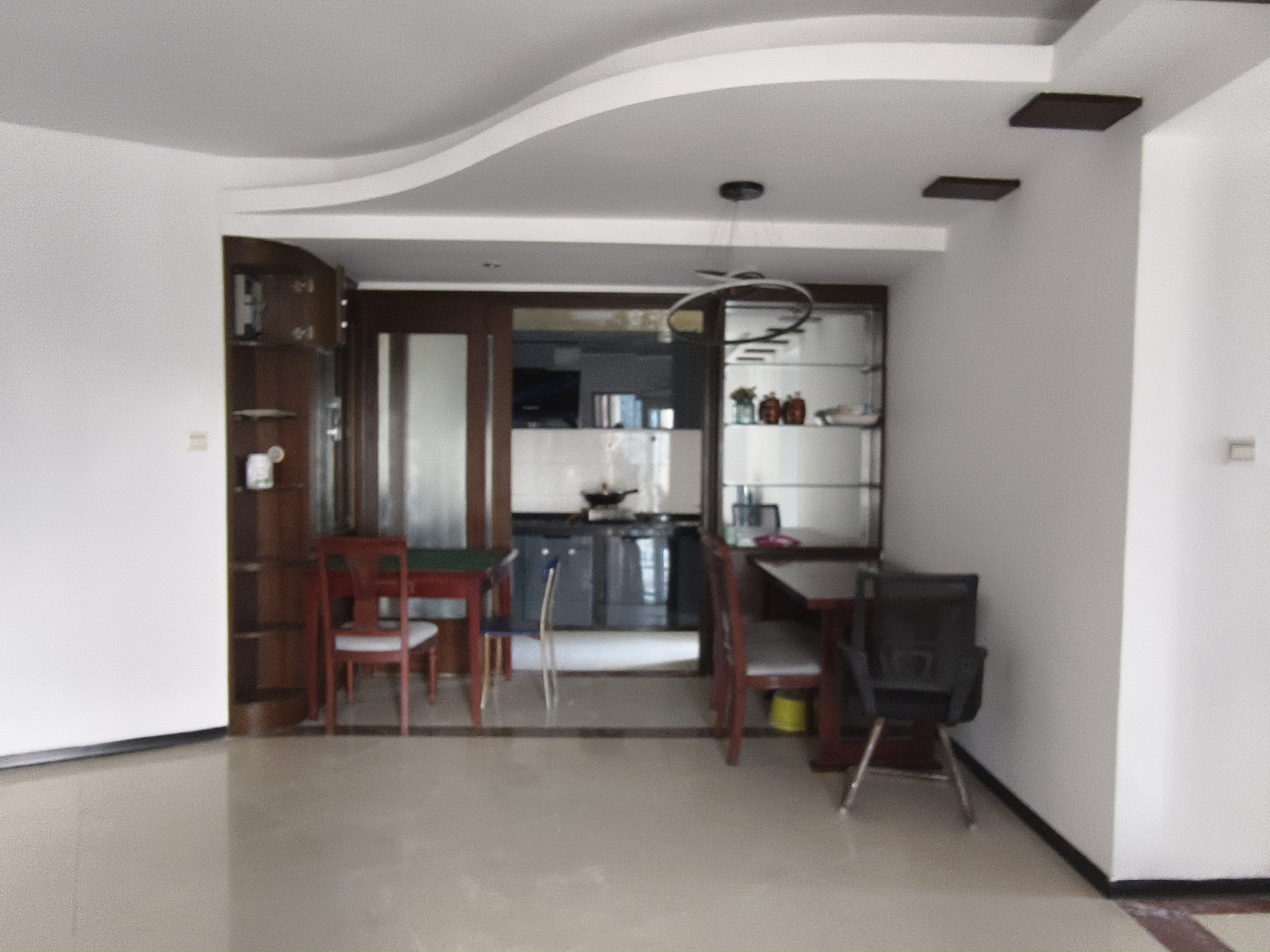 白龙大厦 3室2厅1卫 2600.0元/月 白龙大厦 3室2厅1卫 2600.0元/月室内图