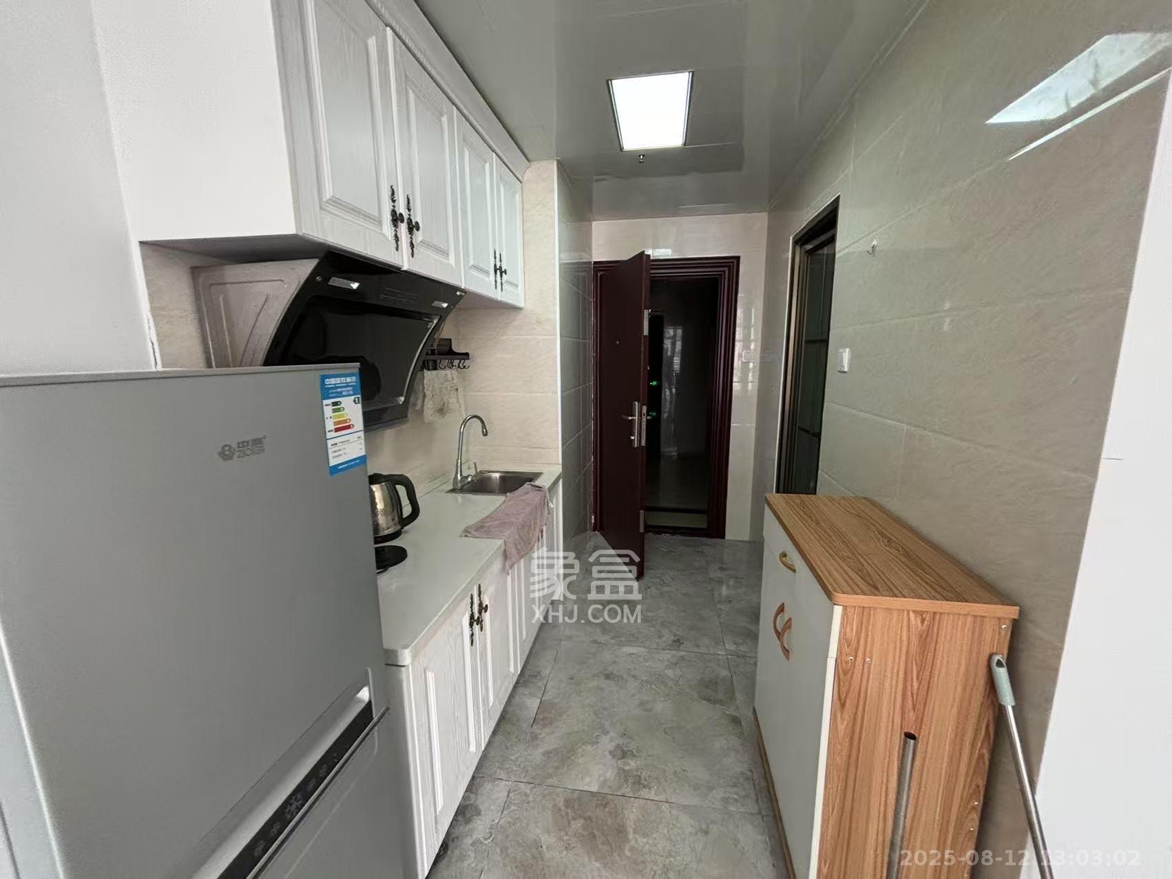 乐尚城 1室1厅1卫 1400.0元/月 乐尚城 1室1厅1卫 1400.0元/月室内图