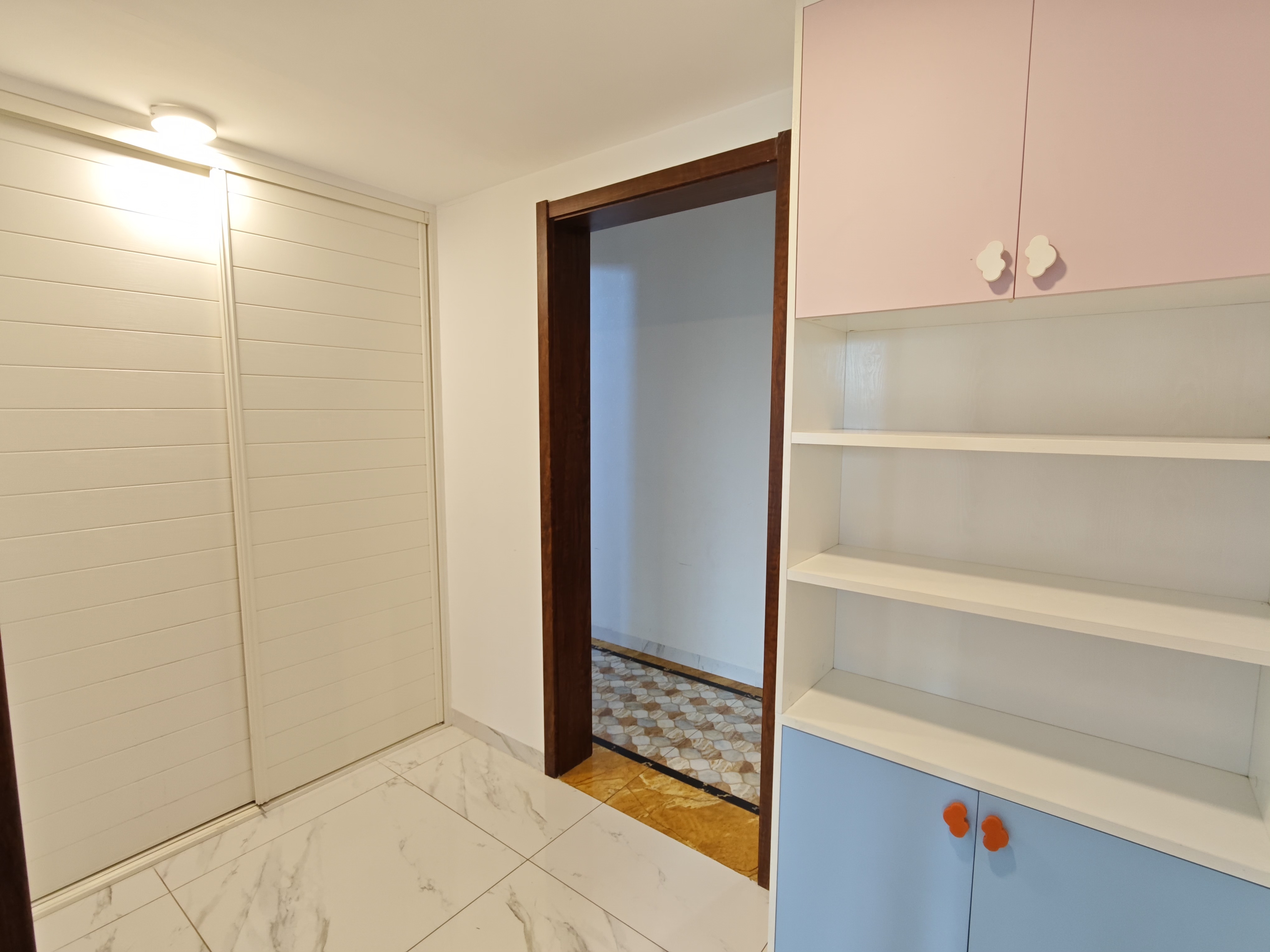 碧桂园梓山府 5室2厅2卫 3500.0元/月 碧桂园梓山府 5室2厅2卫 3500.0元/月室内图