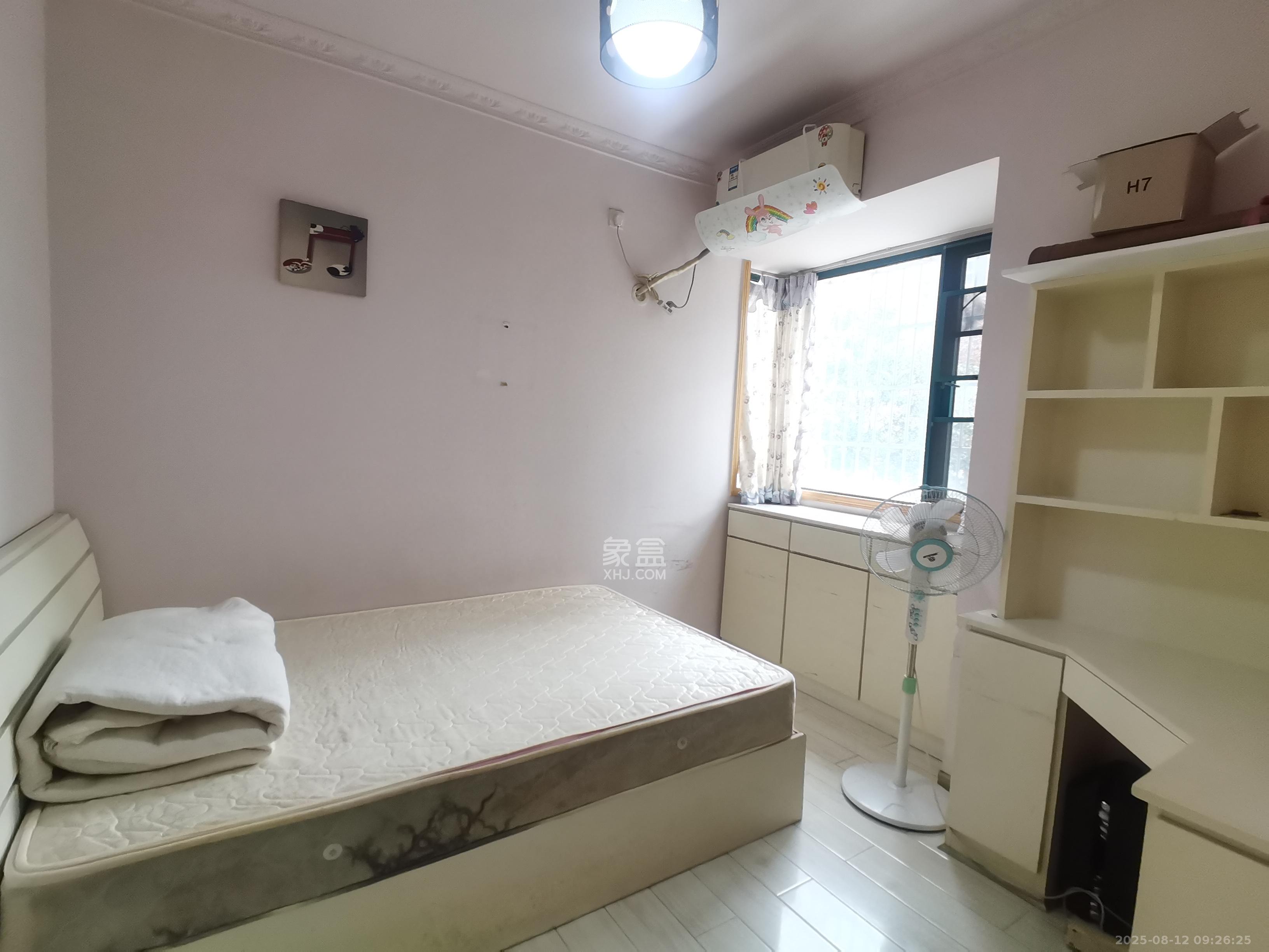 华天LOHO小镇 2室2厅1卫 1400.0元/月 华天LOHO小镇 2室2厅1卫 1400.0元/月室内图