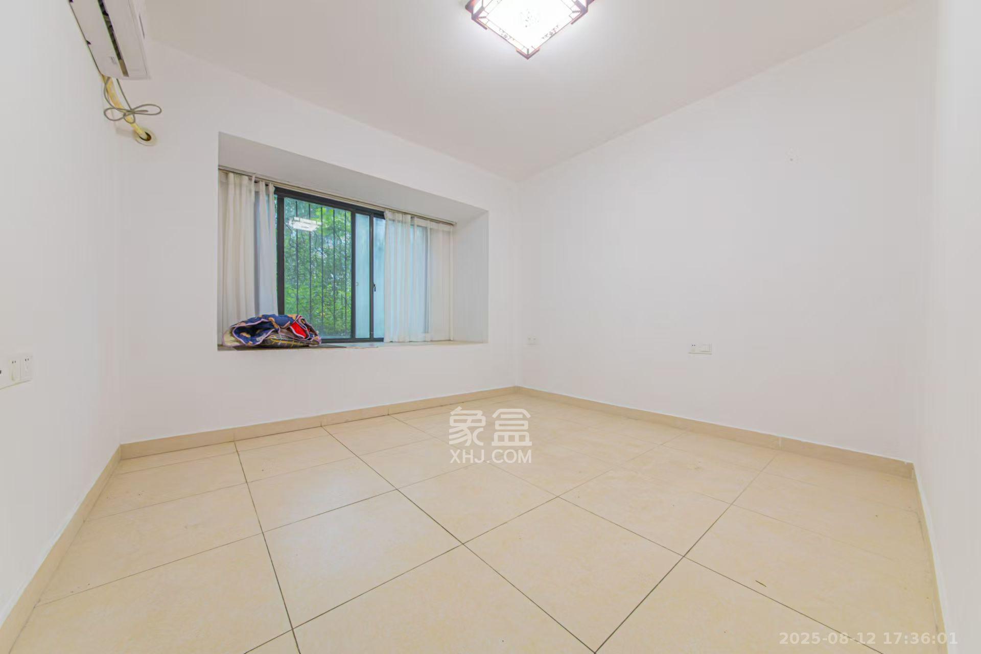 中建芙蓉嘉苑  3室2厅1卫   2400.00元/月室内图