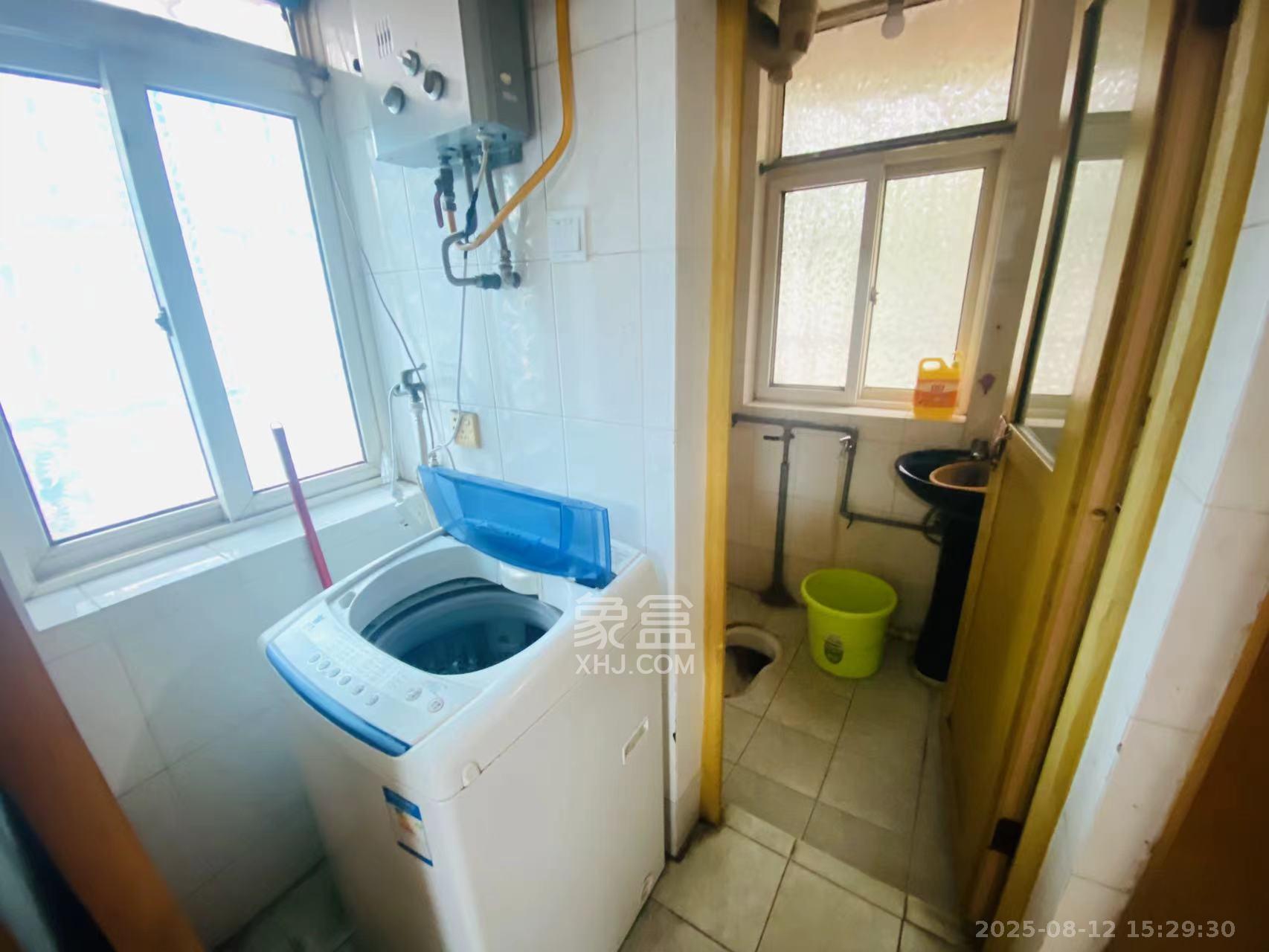 德政园  2室2厅1卫    1600.0元/月 德政园  2室2厅1卫    1600.0元/月室内图