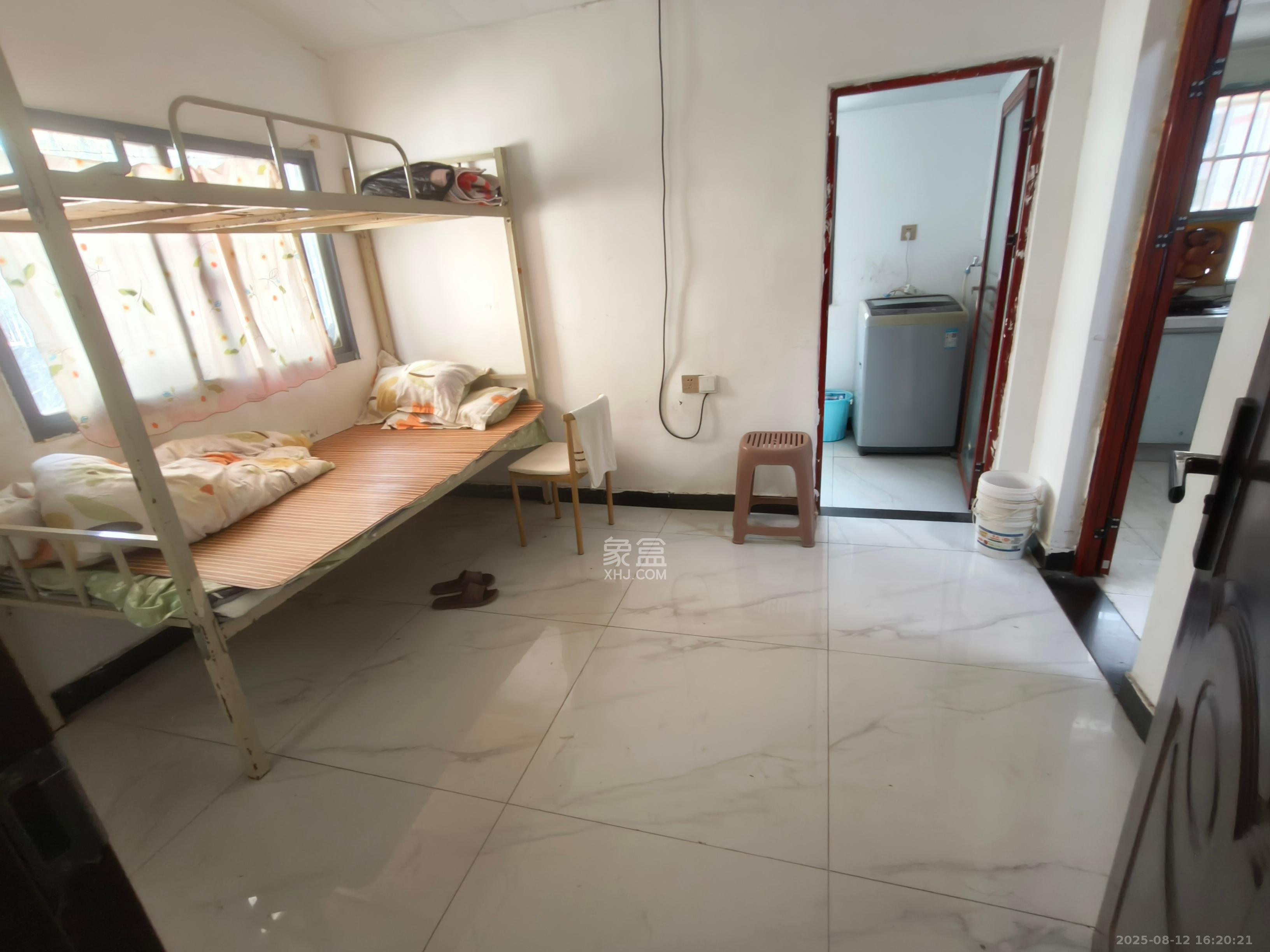 芙蓉大厦 2室1厅1卫 1800.0元/月 芙蓉大厦 2室1厅1卫 1800.0元/月室内图