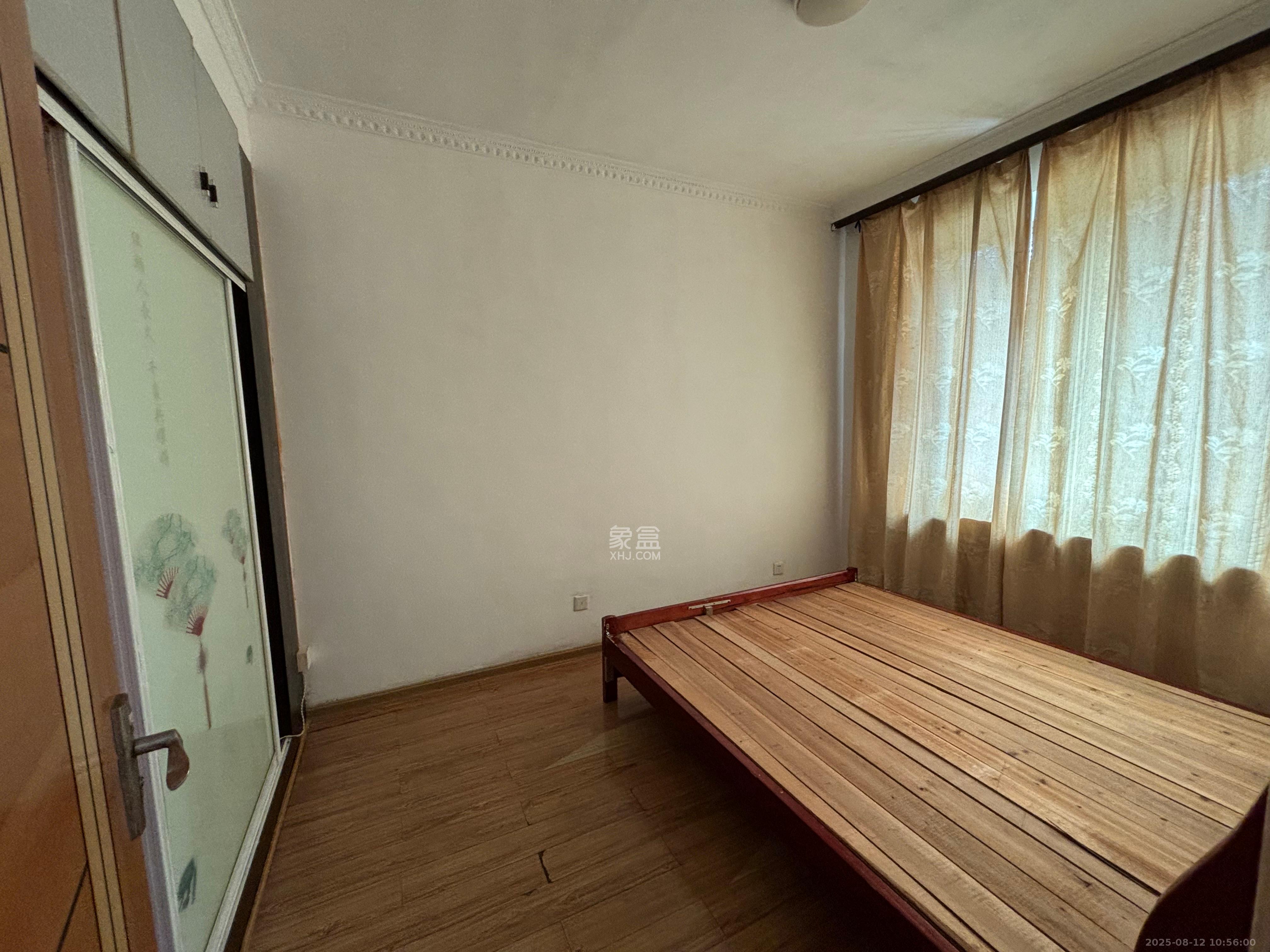 湘园社区(青山小区) 2室2厅1卫 2000.0元/月 湘园社区(青山小区) 2室2厅1卫 2000.0元/月室内图