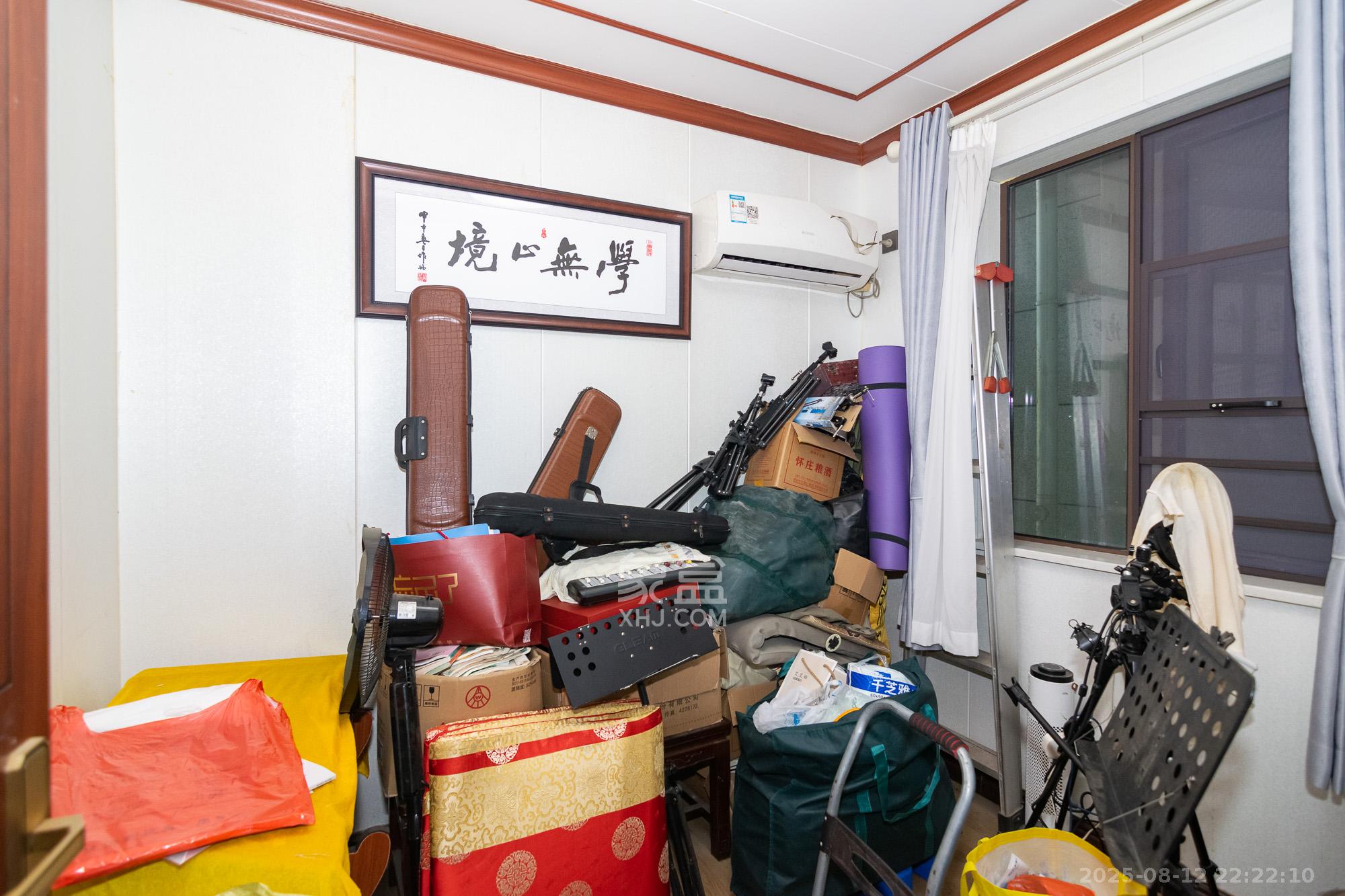 大汉汉园  5室2厅2卫    138.0万 大汉汉园  5室2厅2卫    138.0万卧室