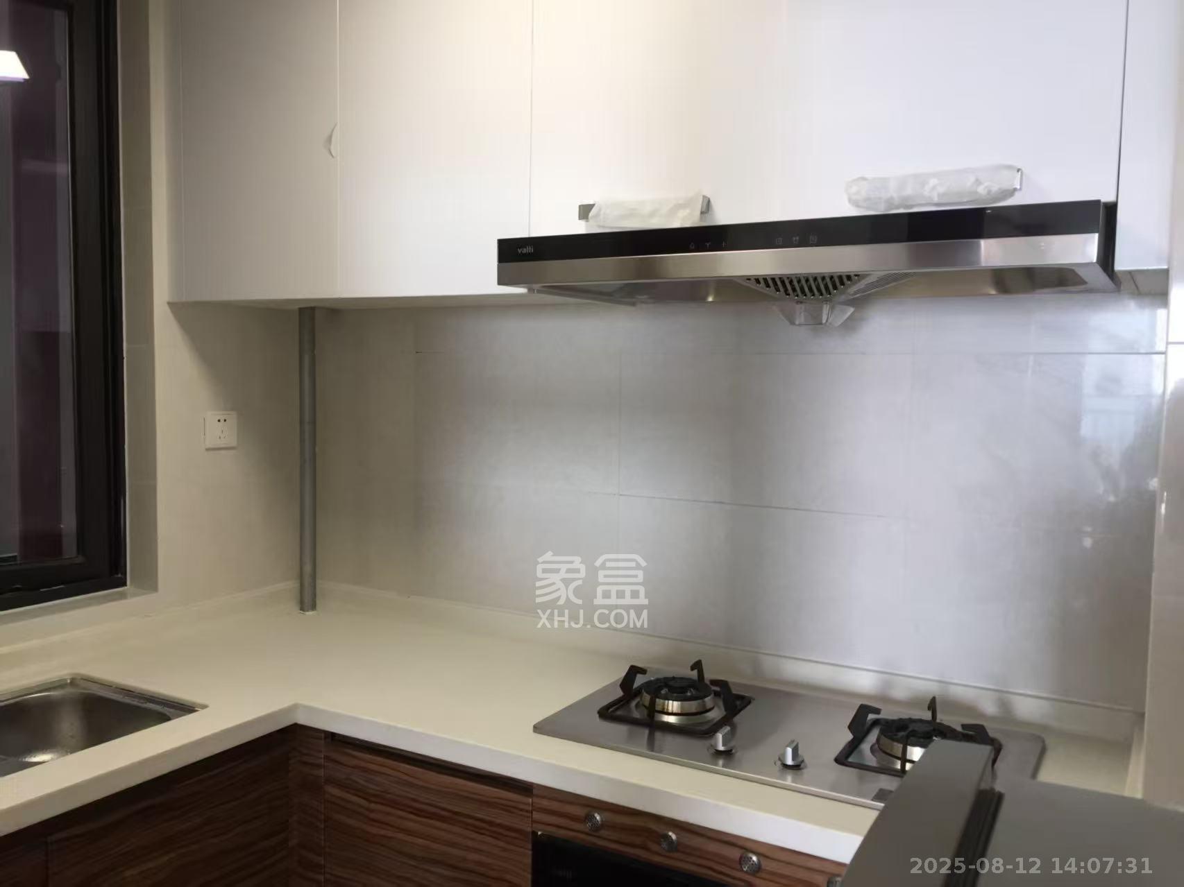 中海国际五期  3室2厅1卫    2200.0元/月 中海国际五期  3室2厅1卫    2200.0元/月室内图