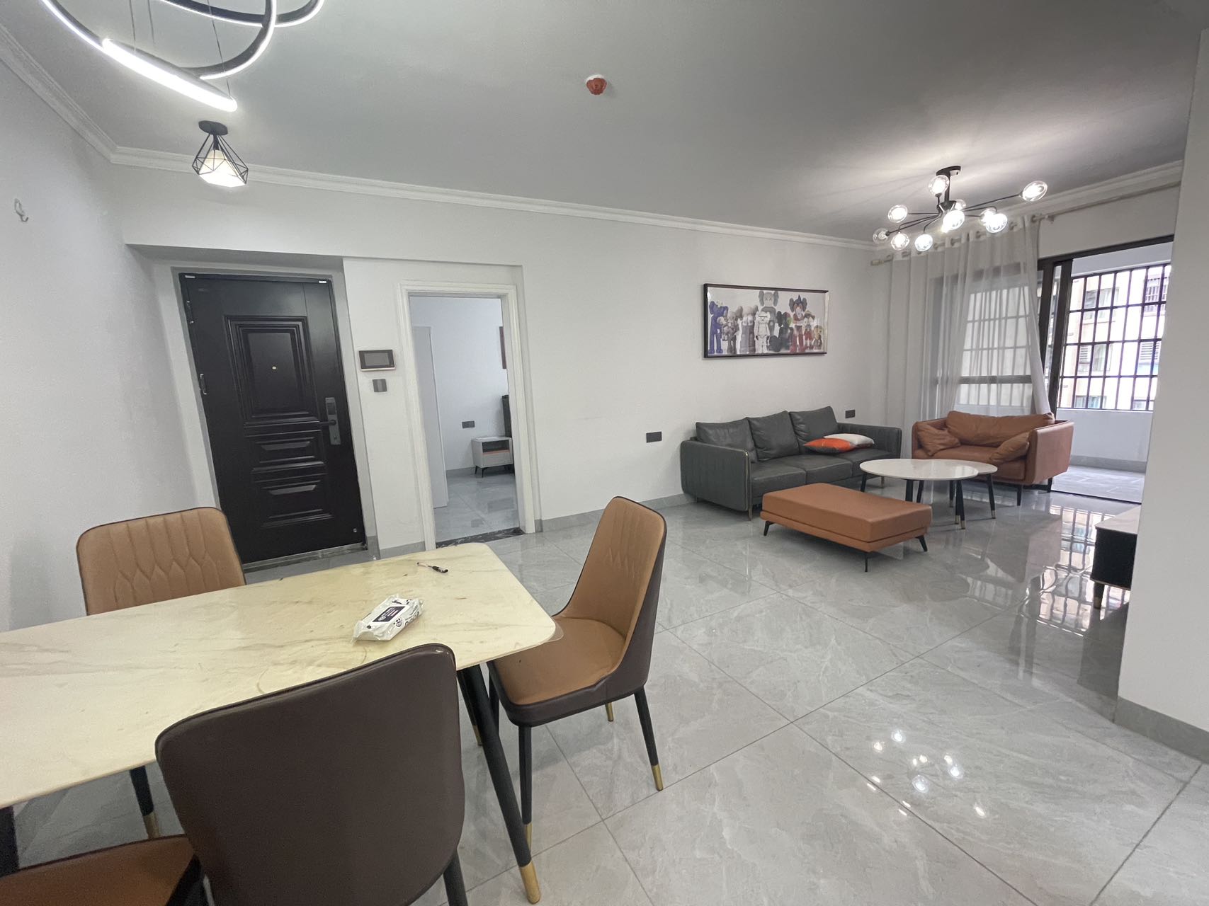 绿地海德公馆 2室2厅1卫 140.0万 绿地海德公馆 2室2厅1卫 140.0万室内图