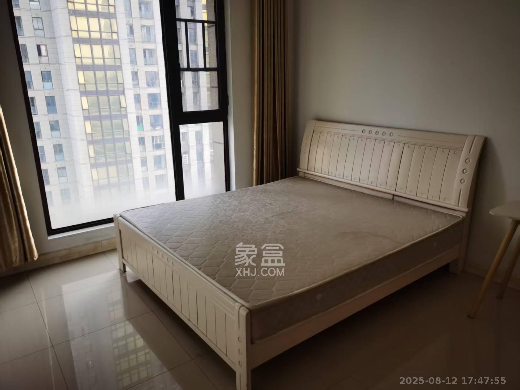 金茂梅溪湖  3室2厅2卫    3000.0元/月室内图