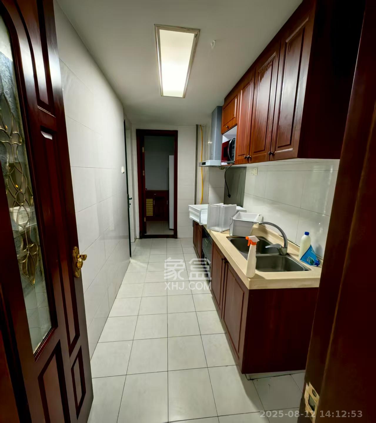 恒大城  4室2厅1卫    2700.0元/月室内图