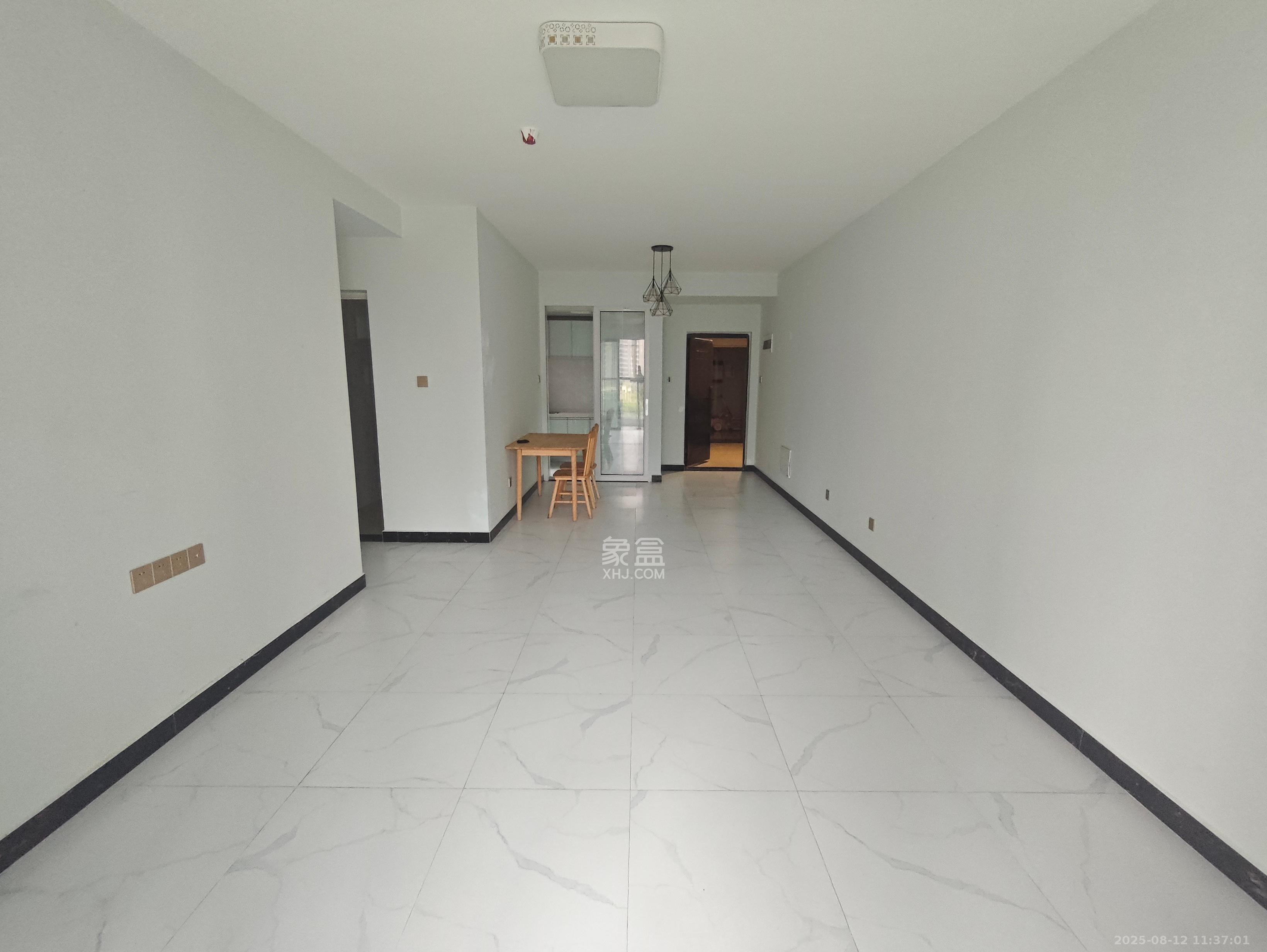 振业城三期 3室2厅2卫 3500.0元/月 振业城三期 3室2厅2卫 3500.0元/月室内图