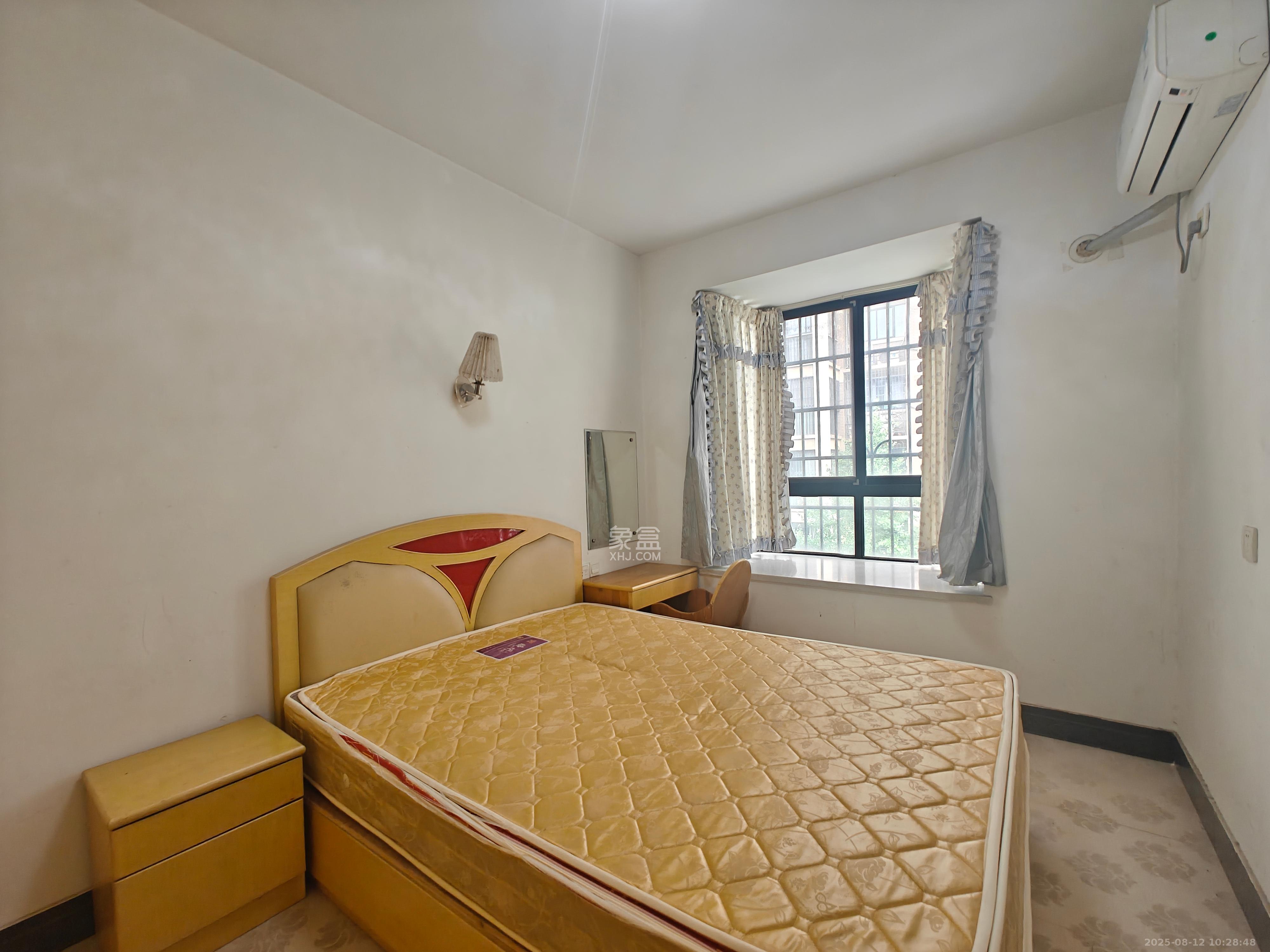 三江花中城 3室2厅1卫 2600.0元/月 三江花中城 3室2厅1卫 2600.0元/月室内图