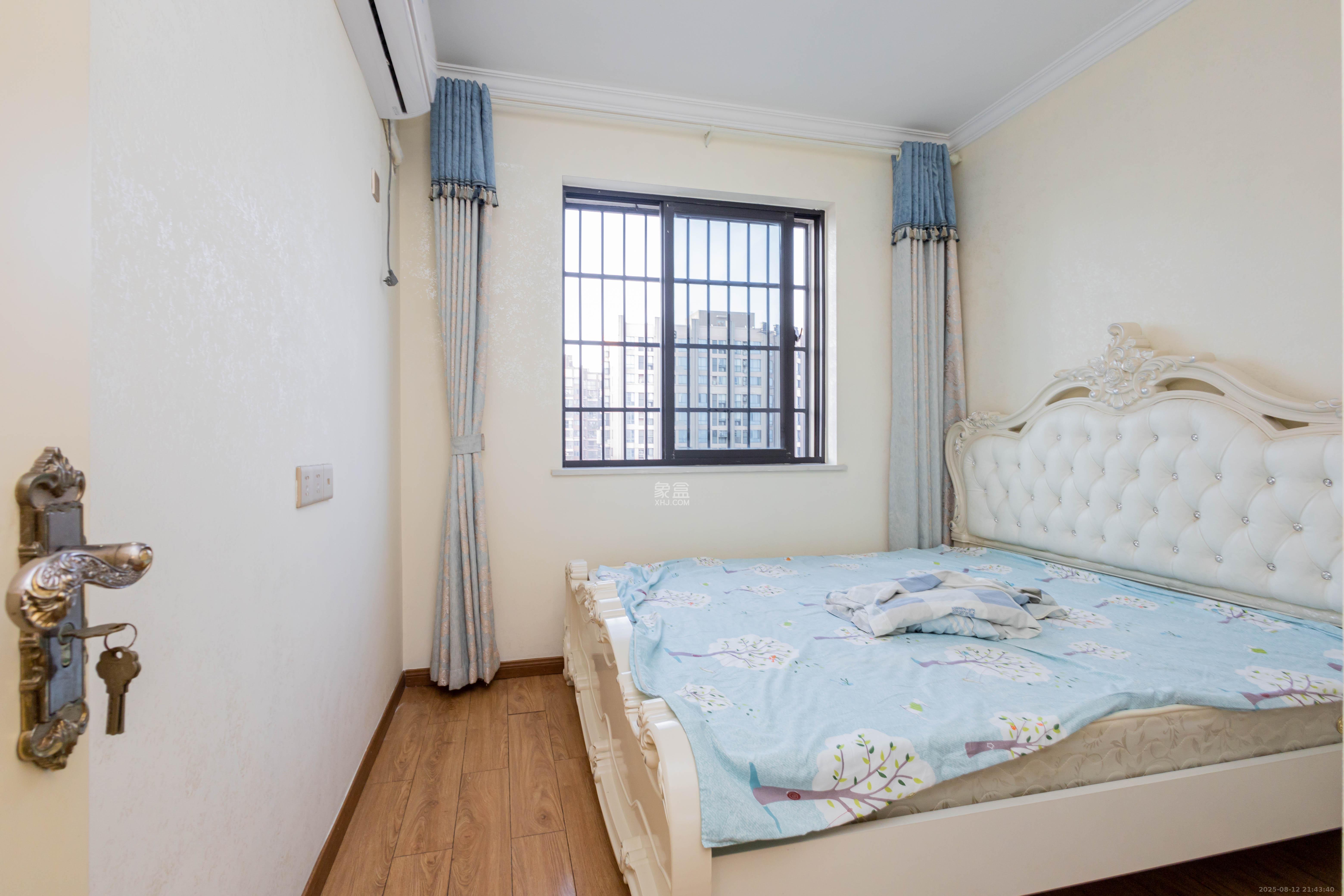 康桥长郡 3室2厅2卫 71.8万 康桥长郡 3室2厅2卫 71.8万卧室