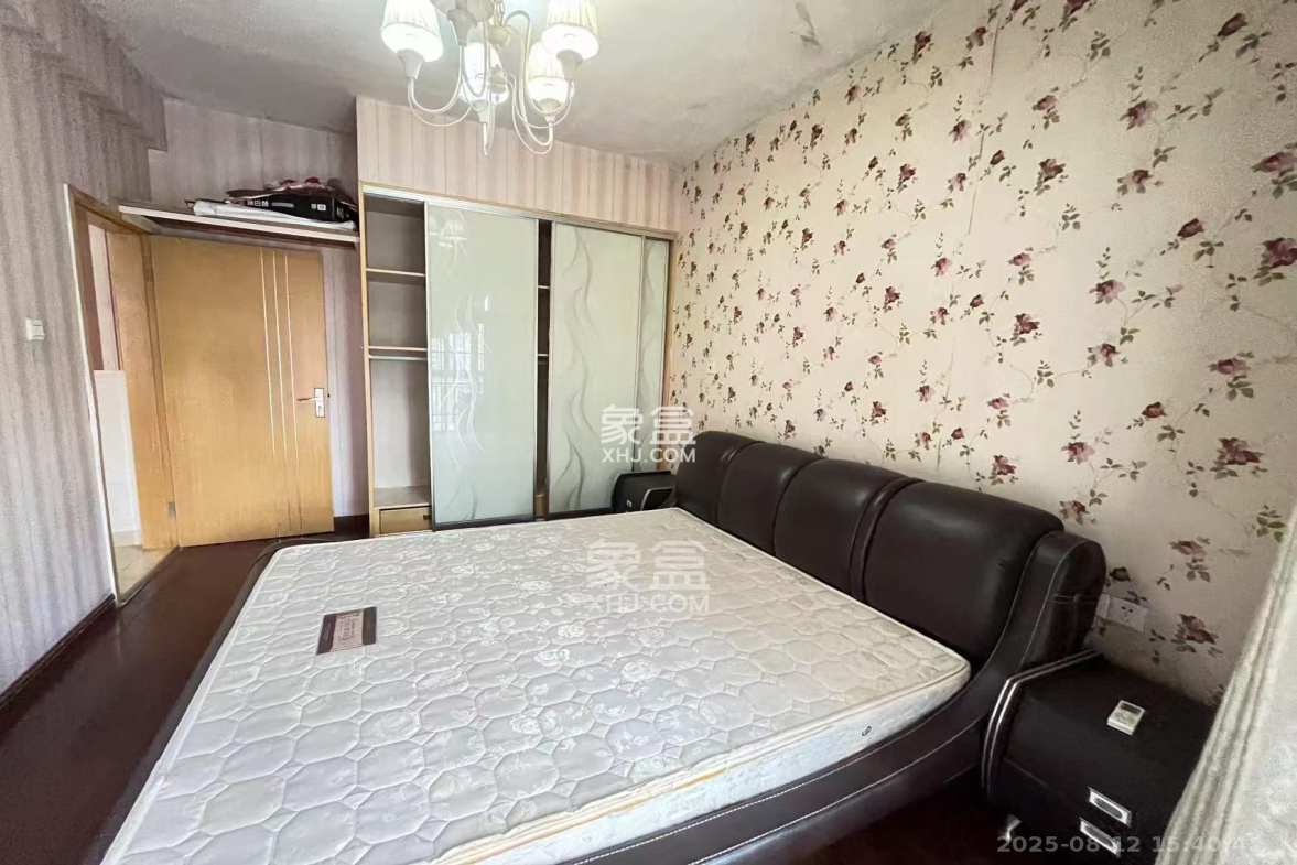 沁园春御院  2室2厅1卫    2900.0元/月 沁园春御院  2室2厅1卫    2900.0元/月室内图