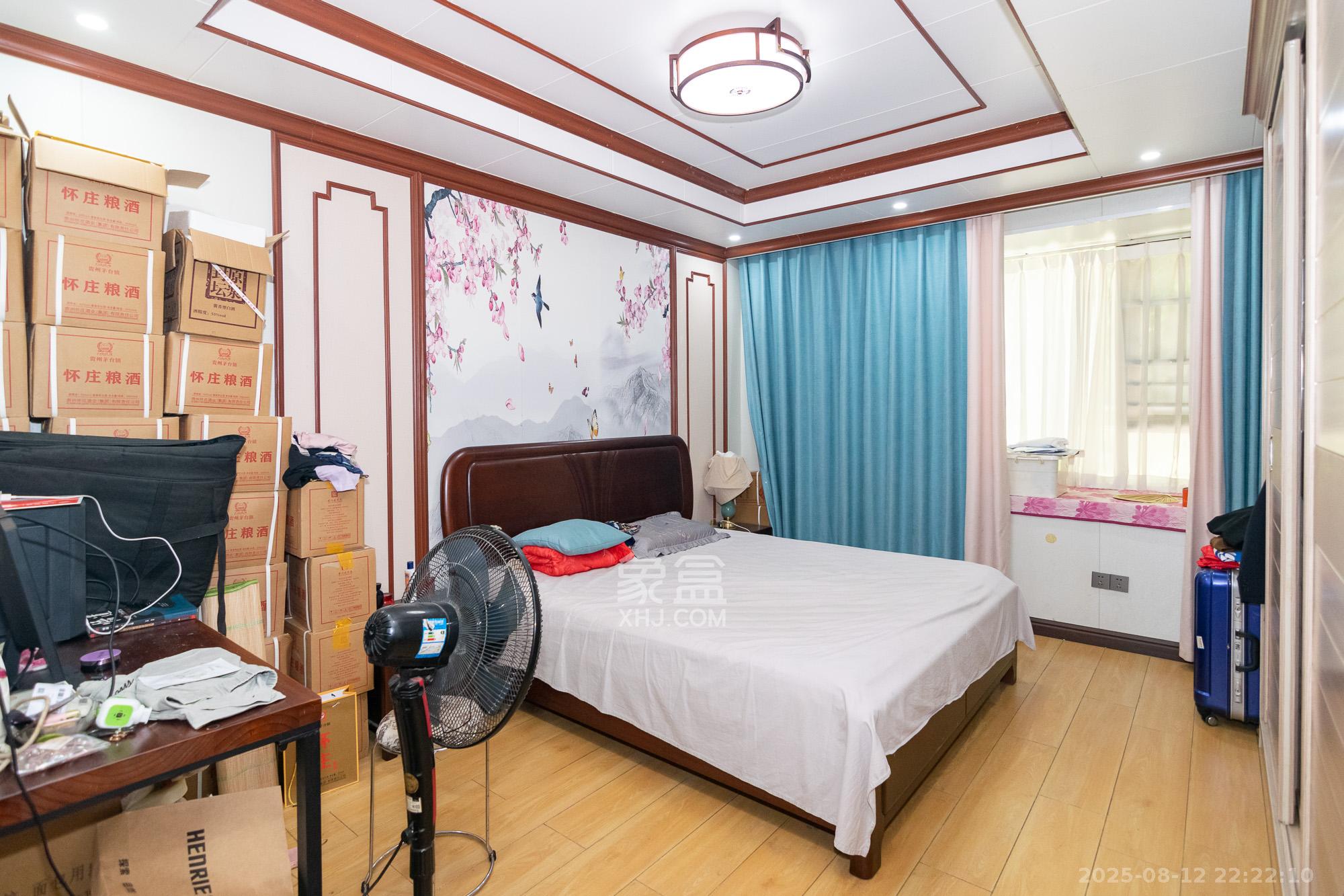 大汉汉园  5室2厅2卫    138.0万 大汉汉园  5室2厅2卫    138.0万卧室