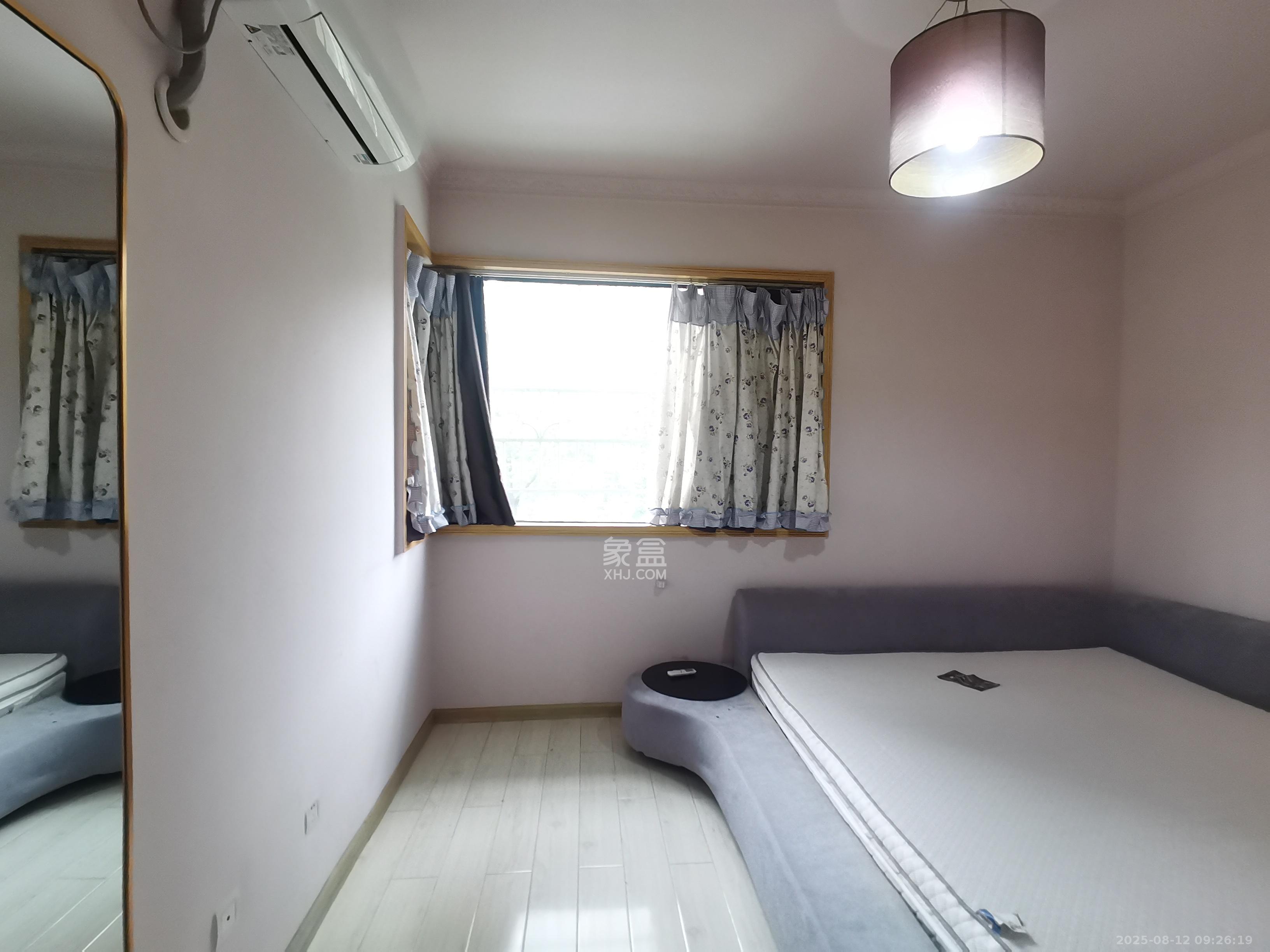 华天LOHO小镇 2室2厅1卫 1400.0元/月 华天LOHO小镇 2室2厅1卫 1400.0元/月室内图