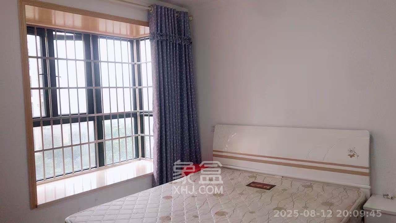 东岸锦城(东方人家)  3室2厅1卫   2000.00元/月室内图