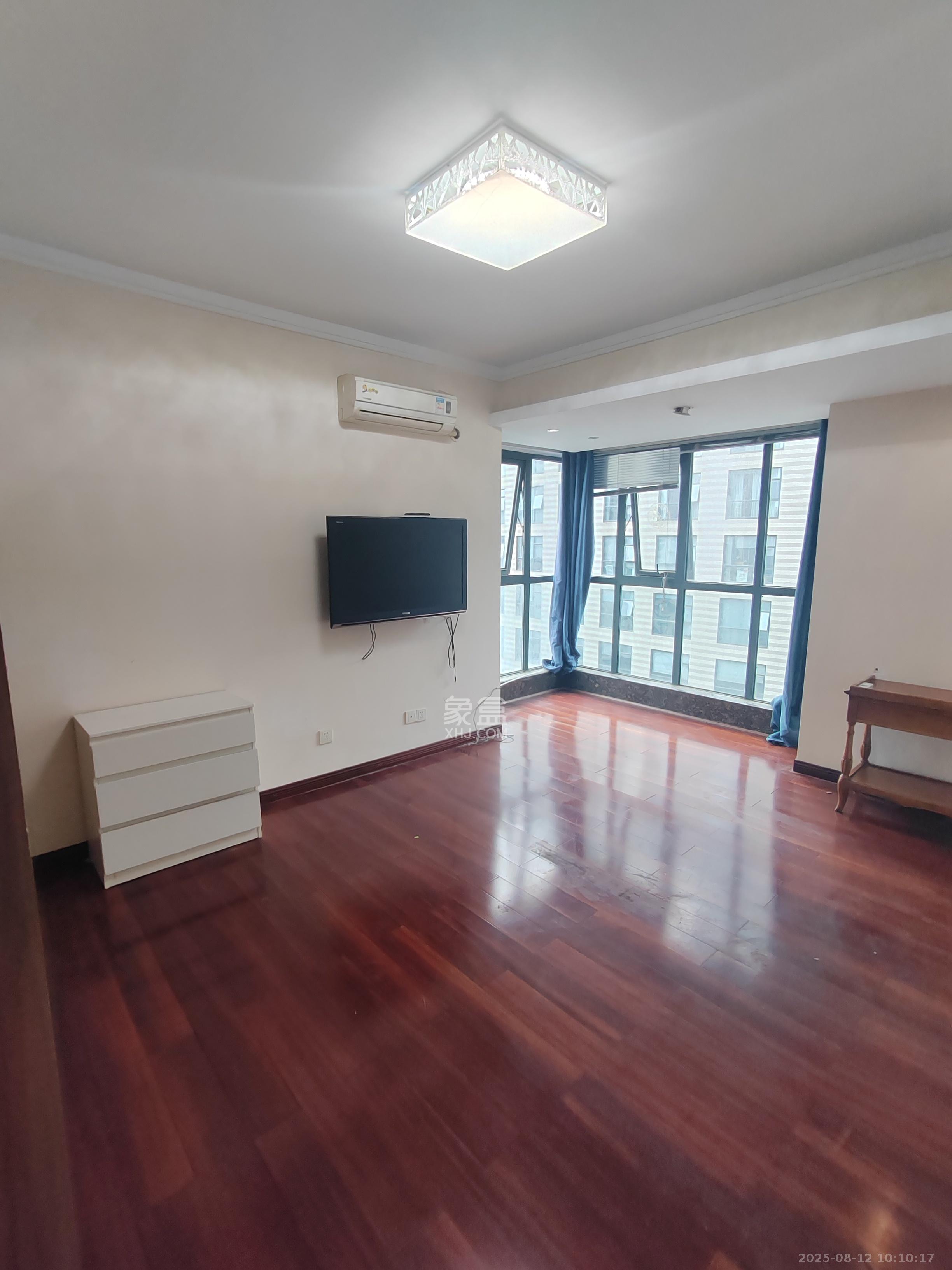 中天广场  3室1厅1卫    4000.0元/月室内图