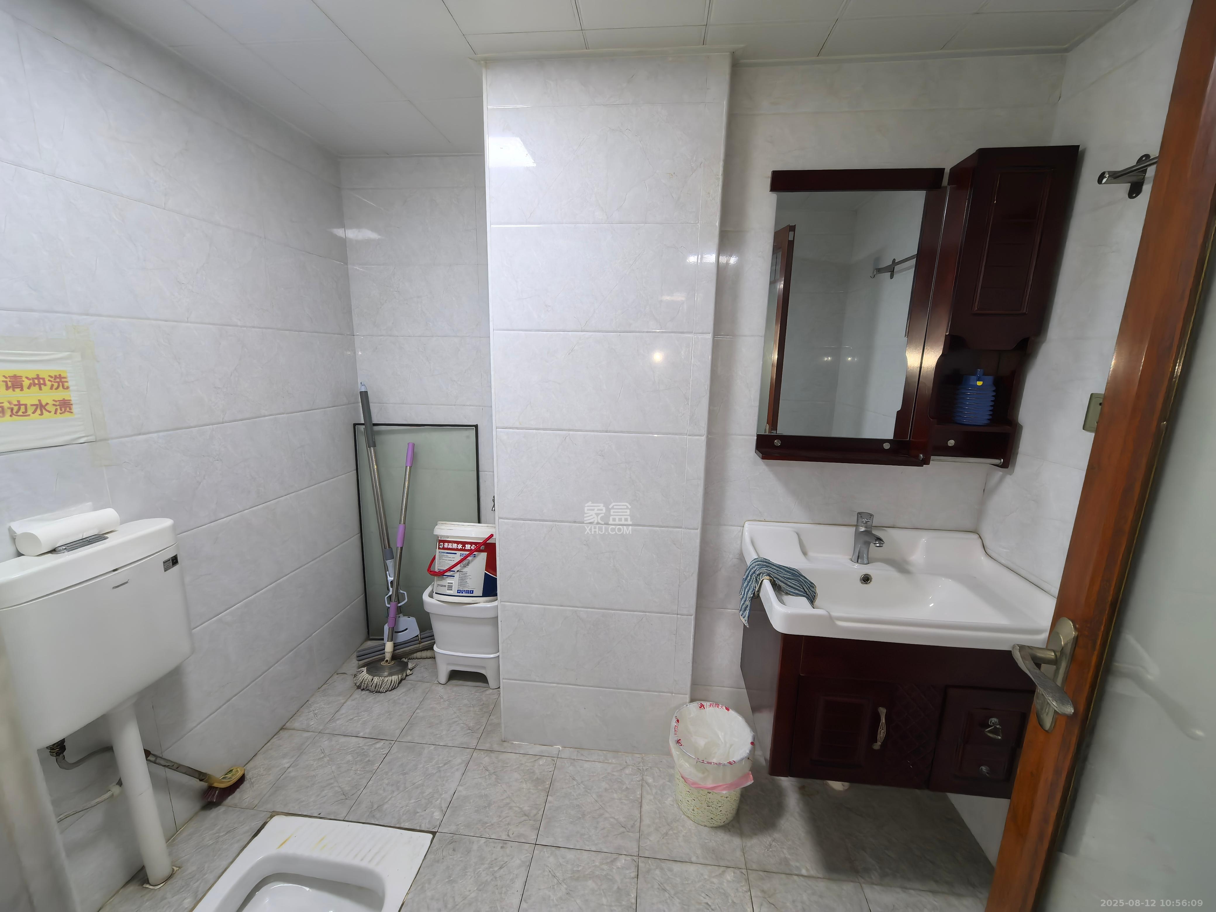 中信凯旋蓝岸（中信新城三期）  1室1厅1卫    3300.0元/月室内图