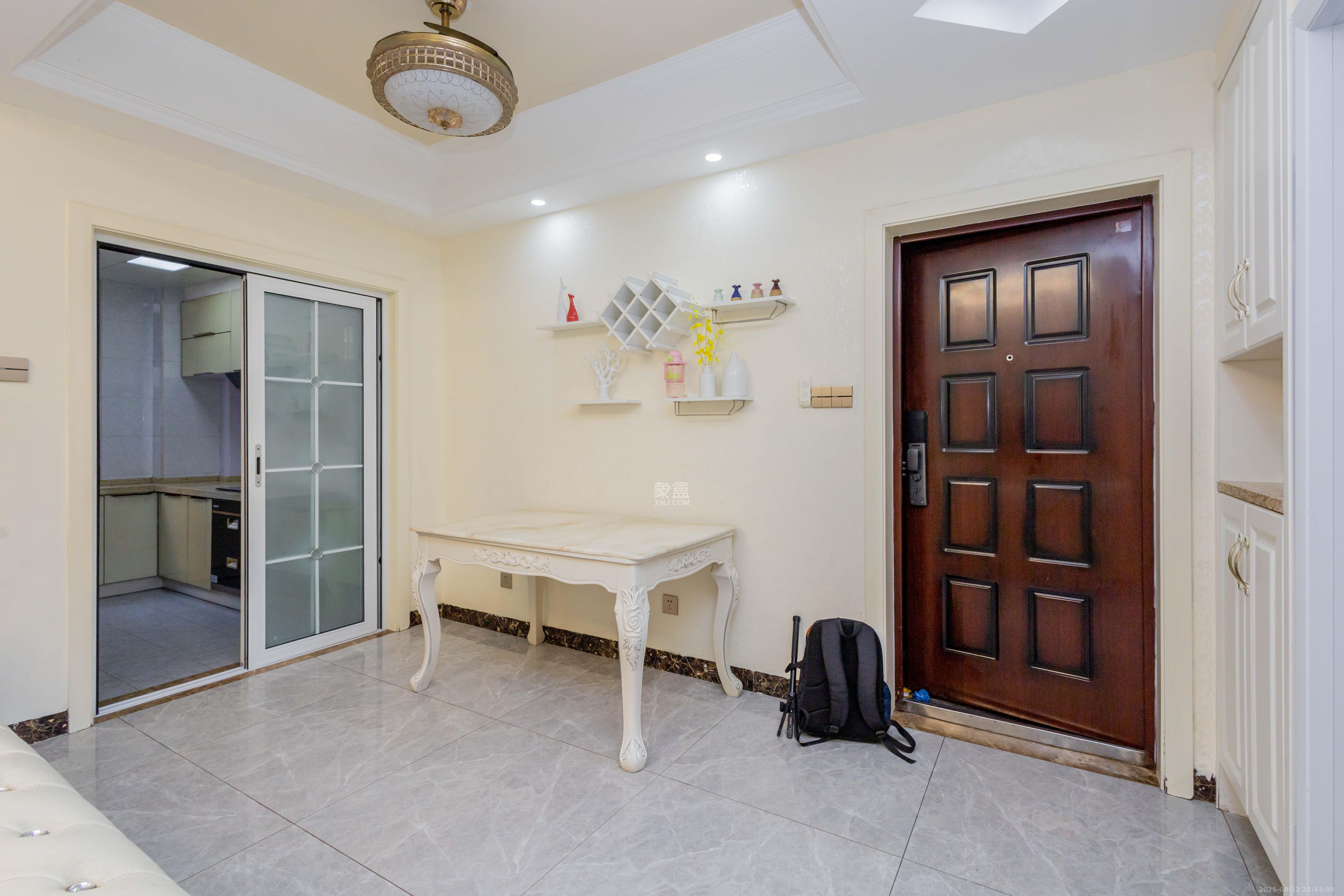 康桥长郡 3室2厅2卫 71.8万 康桥长郡 3室2厅2卫 71.8万客厅