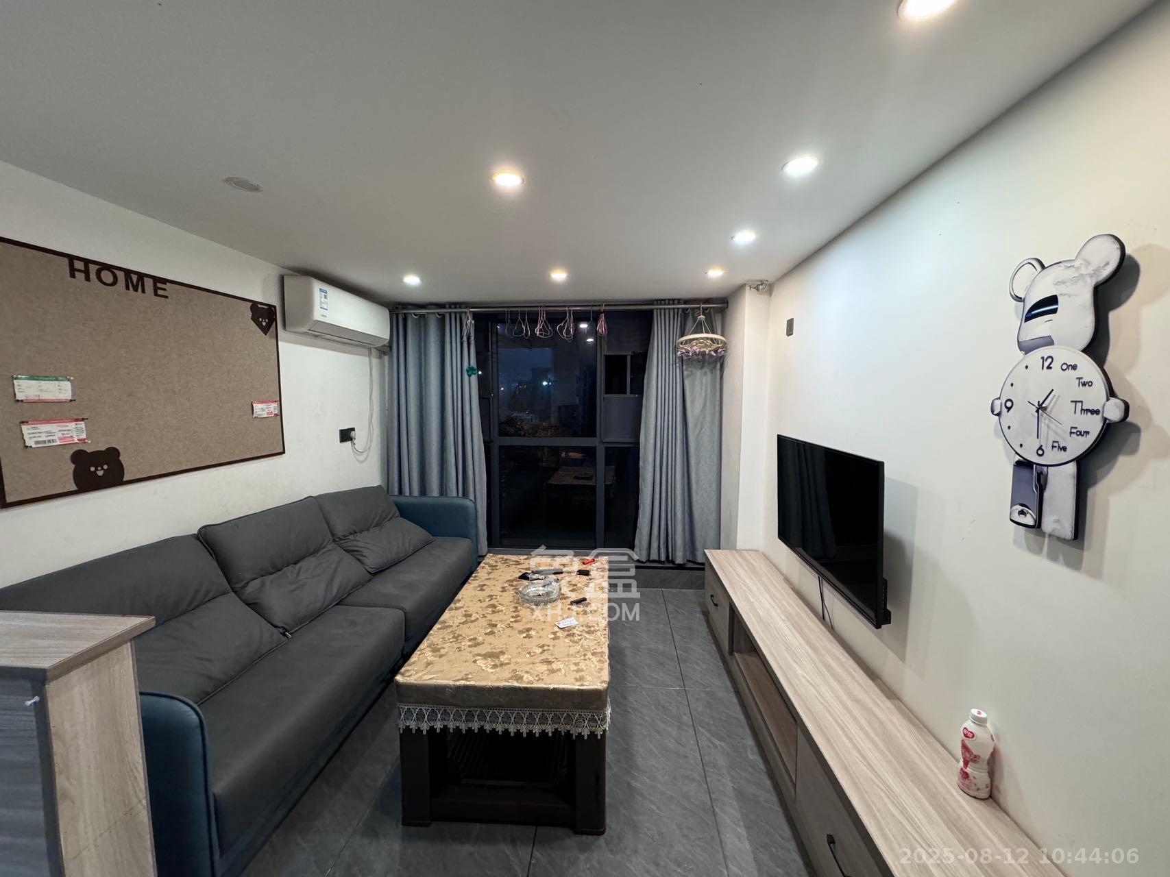 新长海D1站  2室1厅1卫   1600.00元/月室内图1