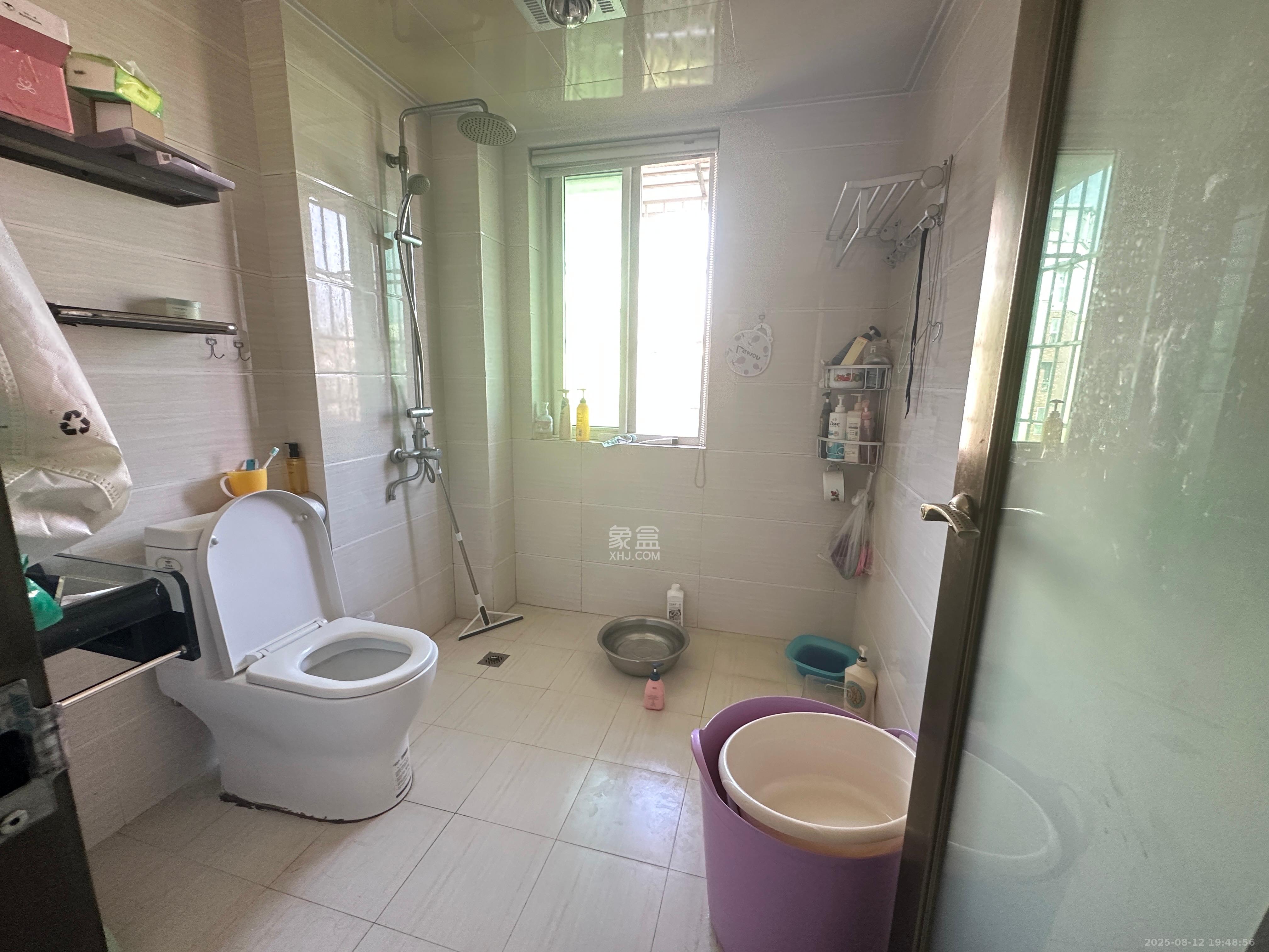 恒鑫澜北湾 3室2厅2卫 2700.0元/月 恒鑫澜北湾 3室2厅2卫 2700.0元/月室内图