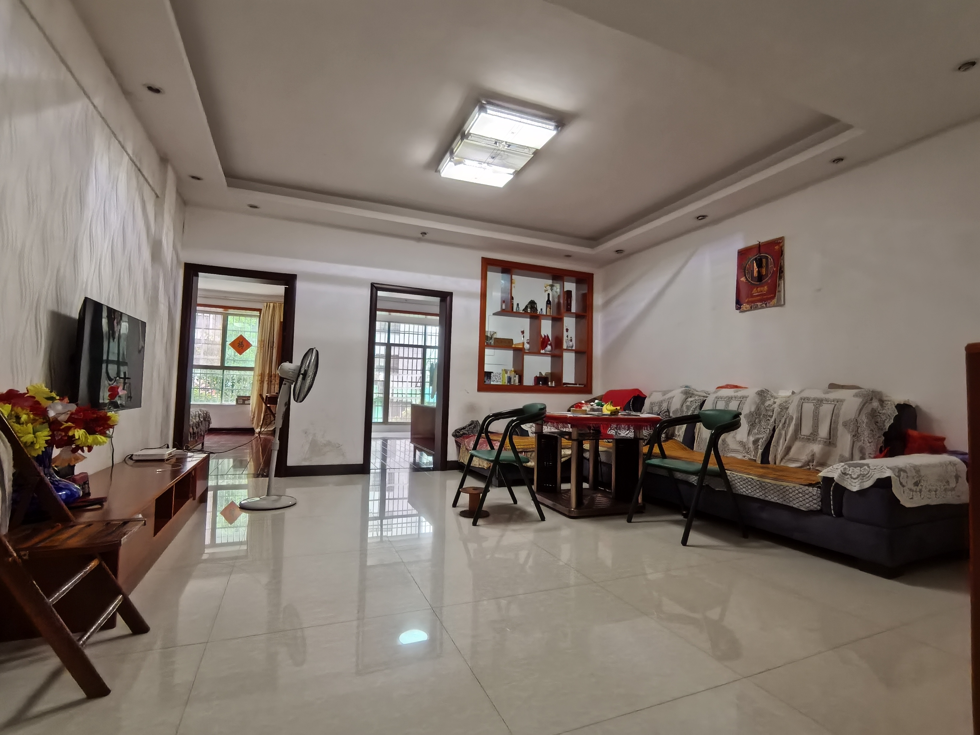 南珠苑 1室0厅0卫 46.0万 南珠苑 1室0厅0卫 46.0万客厅