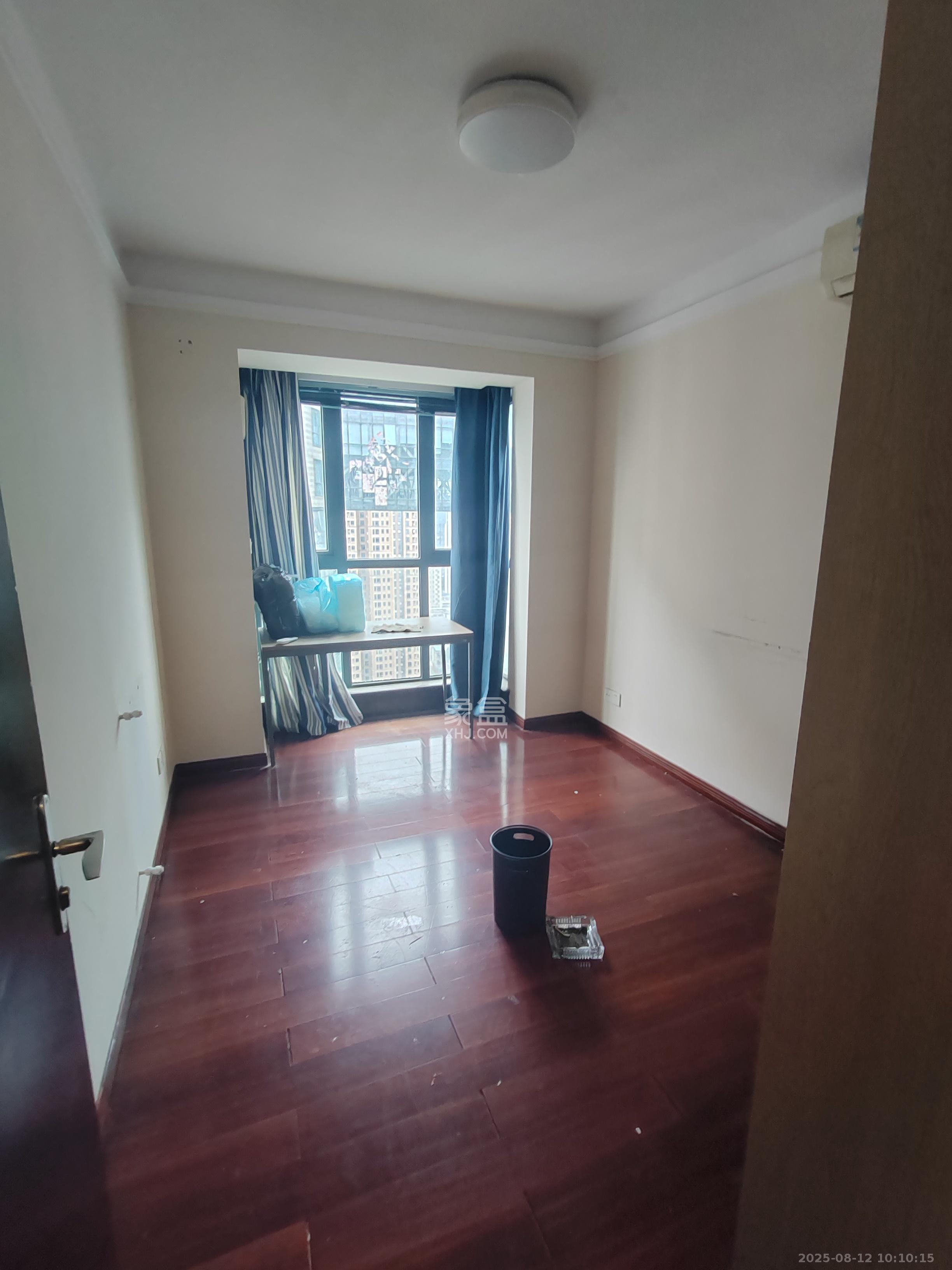 中天广场  3室1厅1卫    4000.0元/月室内图