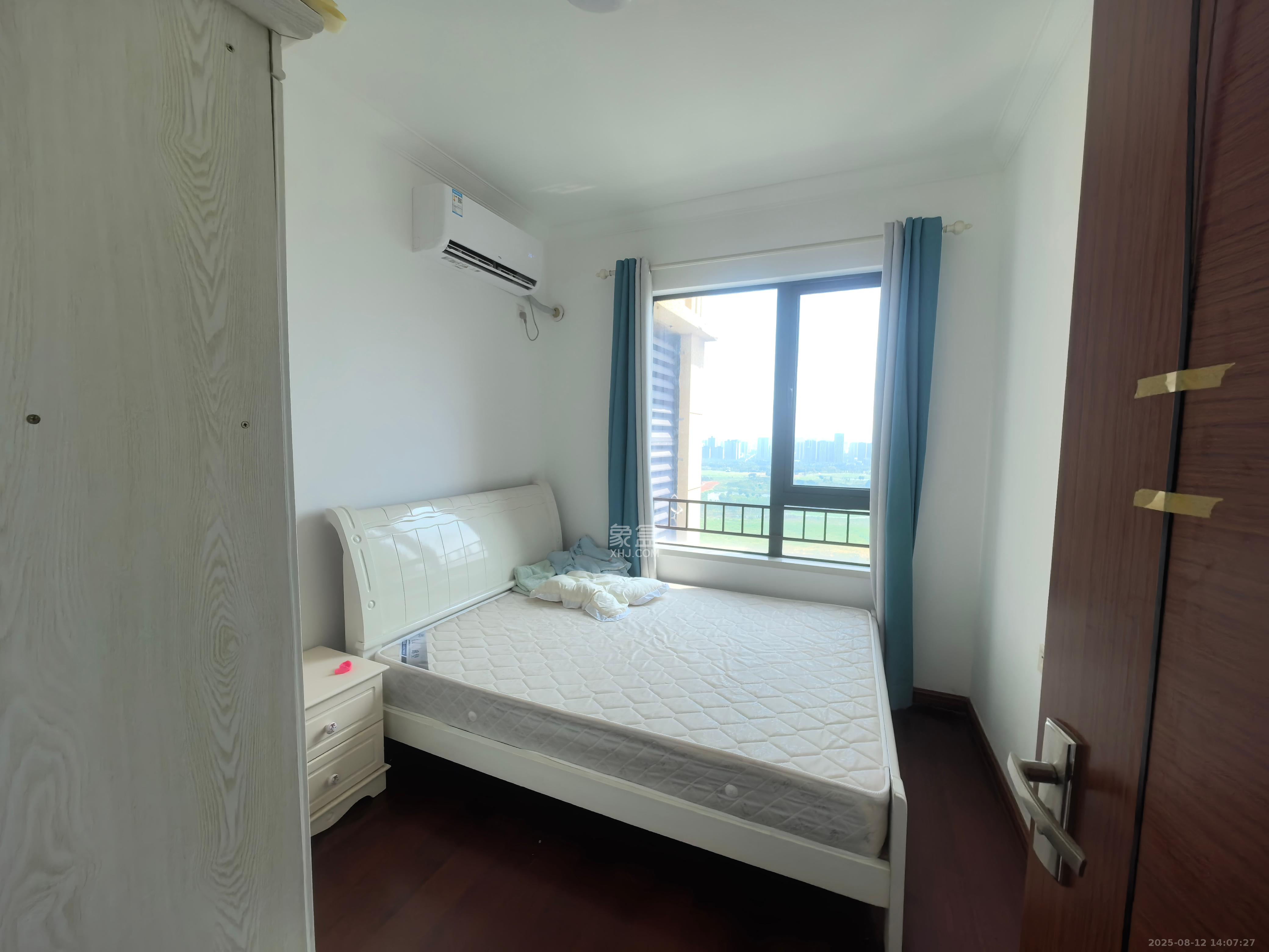 中海国际五期  3室2厅1卫    2200.0元/月 中海国际五期  3室2厅1卫    2200.0元/月室内图