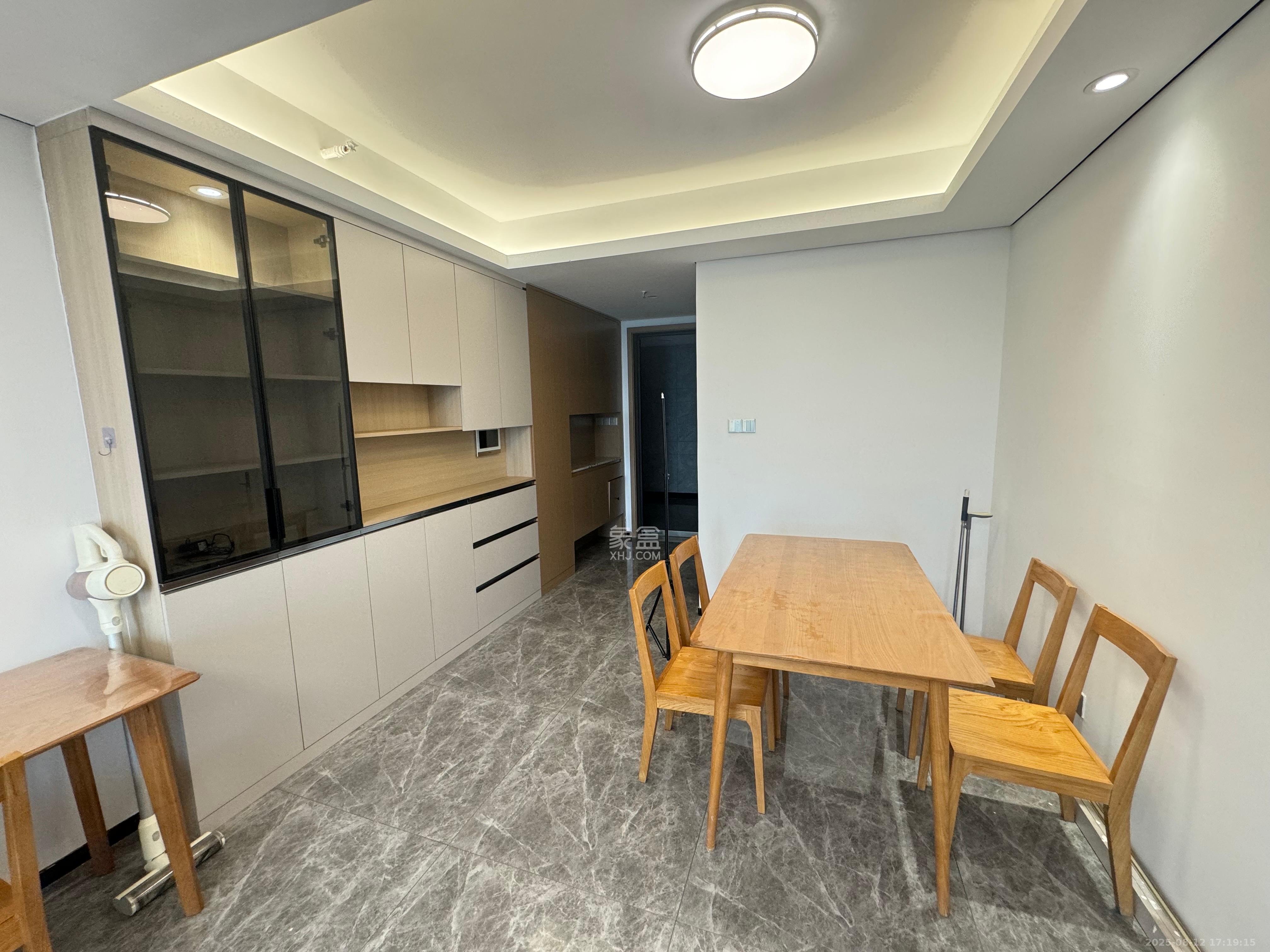 中国铁建湘语梅溪  3室2厅2卫    3000.0元/月室内图