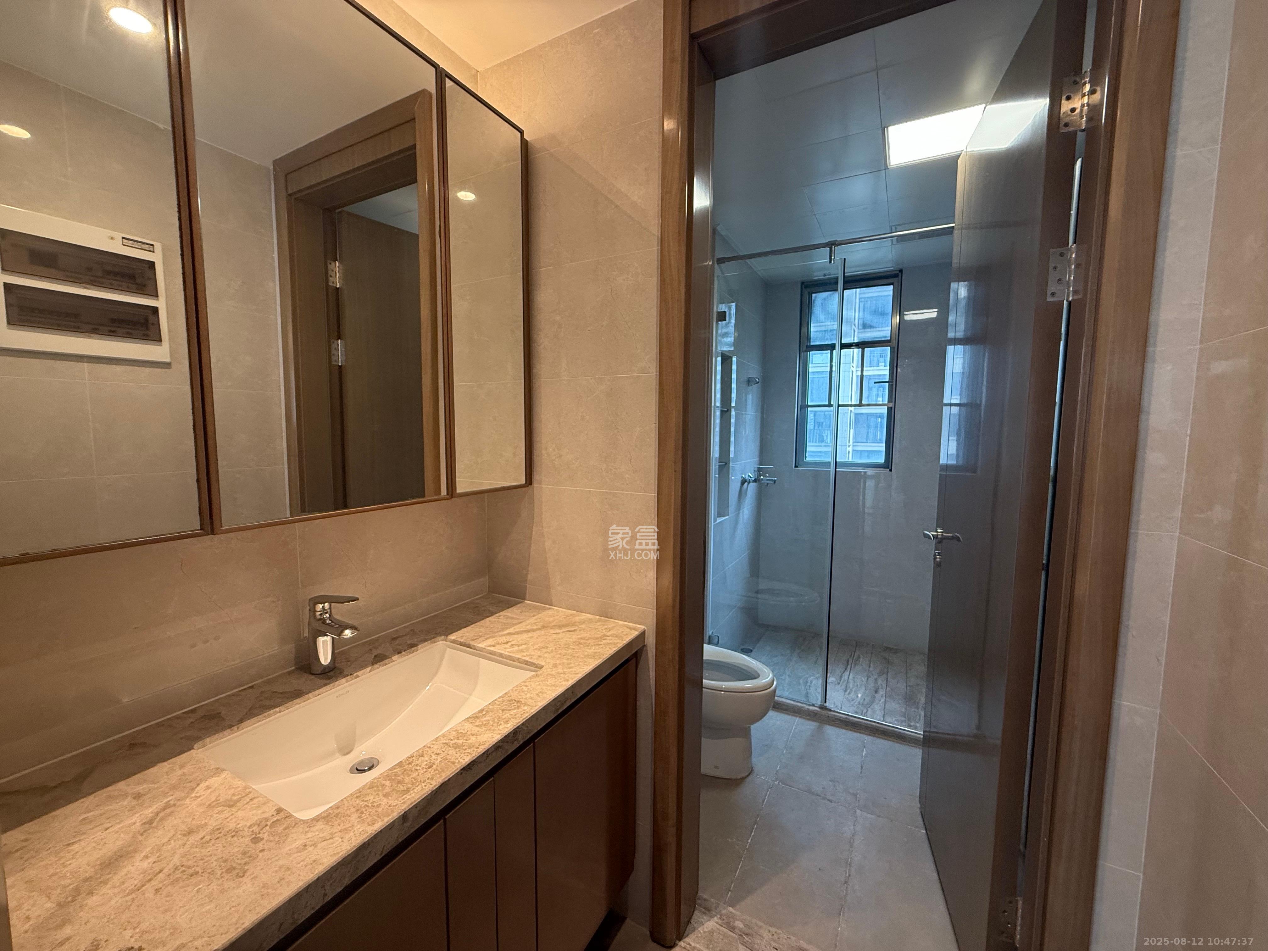 梅溪湖金茂湾 4室2厅2卫 3700.0元/月 梅溪湖金茂湾 4室2厅2卫 3700.0元/月室内图