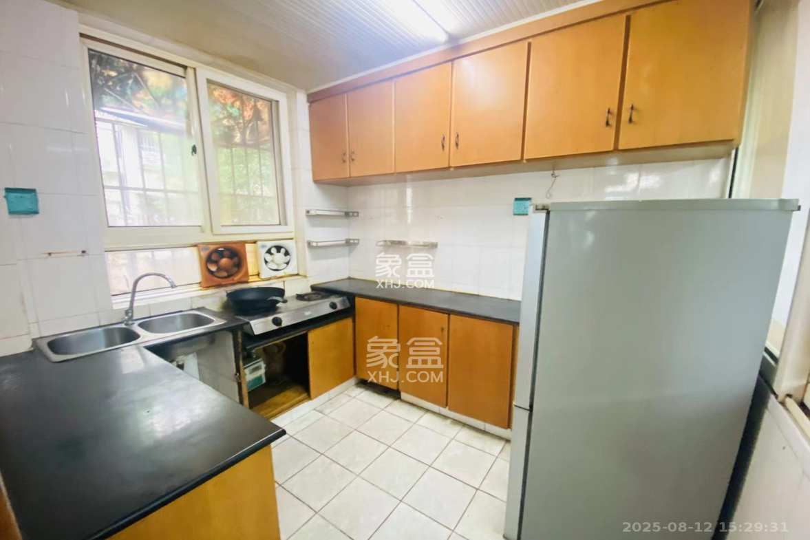 德政园  2室2厅1卫    1600.0元/月 德政园  2室2厅1卫    1600.0元/月室内图