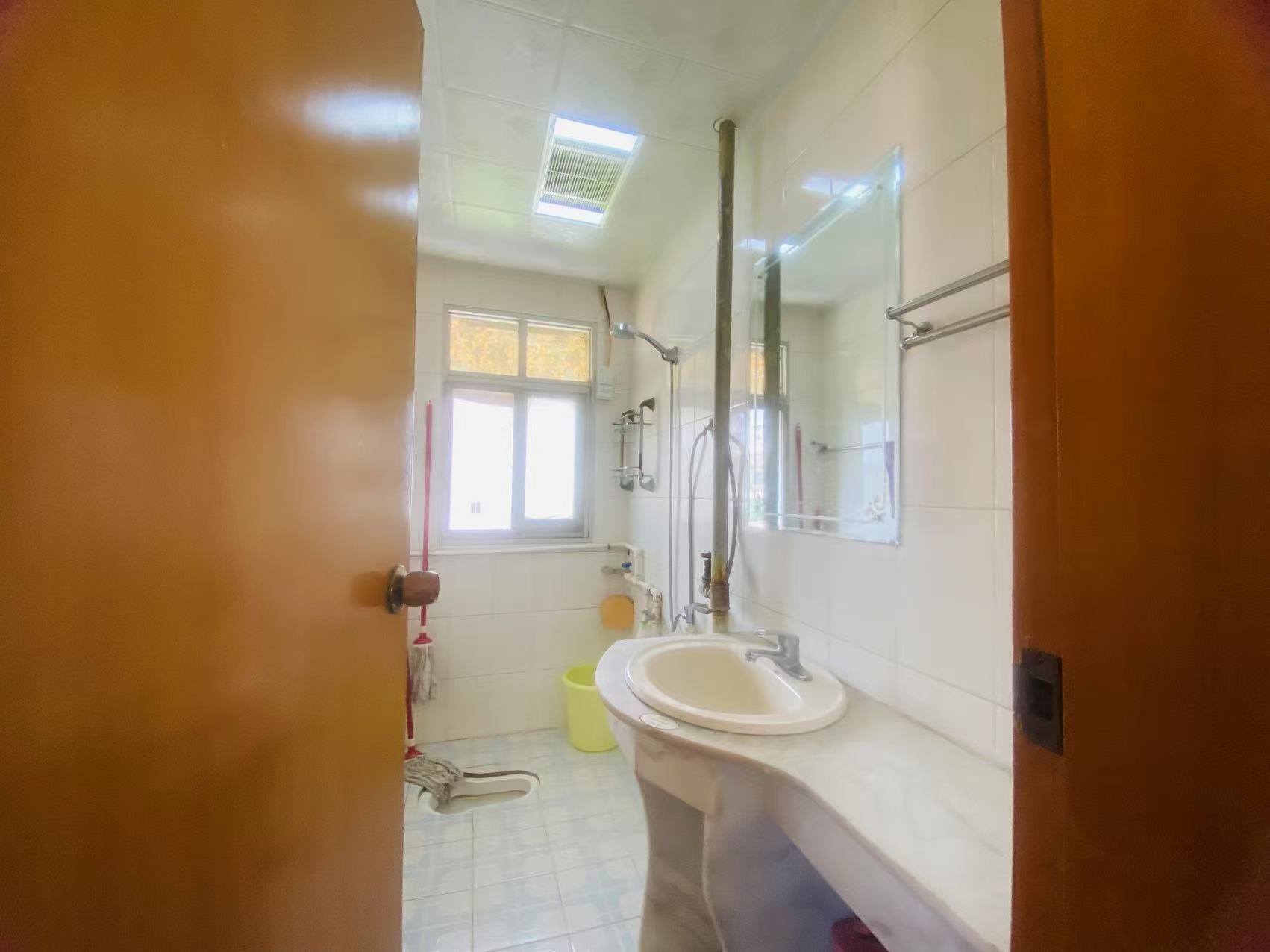 资阳区汽车路办事处三圣殿社区 3室2厅1卫 800.0元/月 资阳区汽车路办事处三圣殿社区 3室2厅1卫 800.0元/月室内图