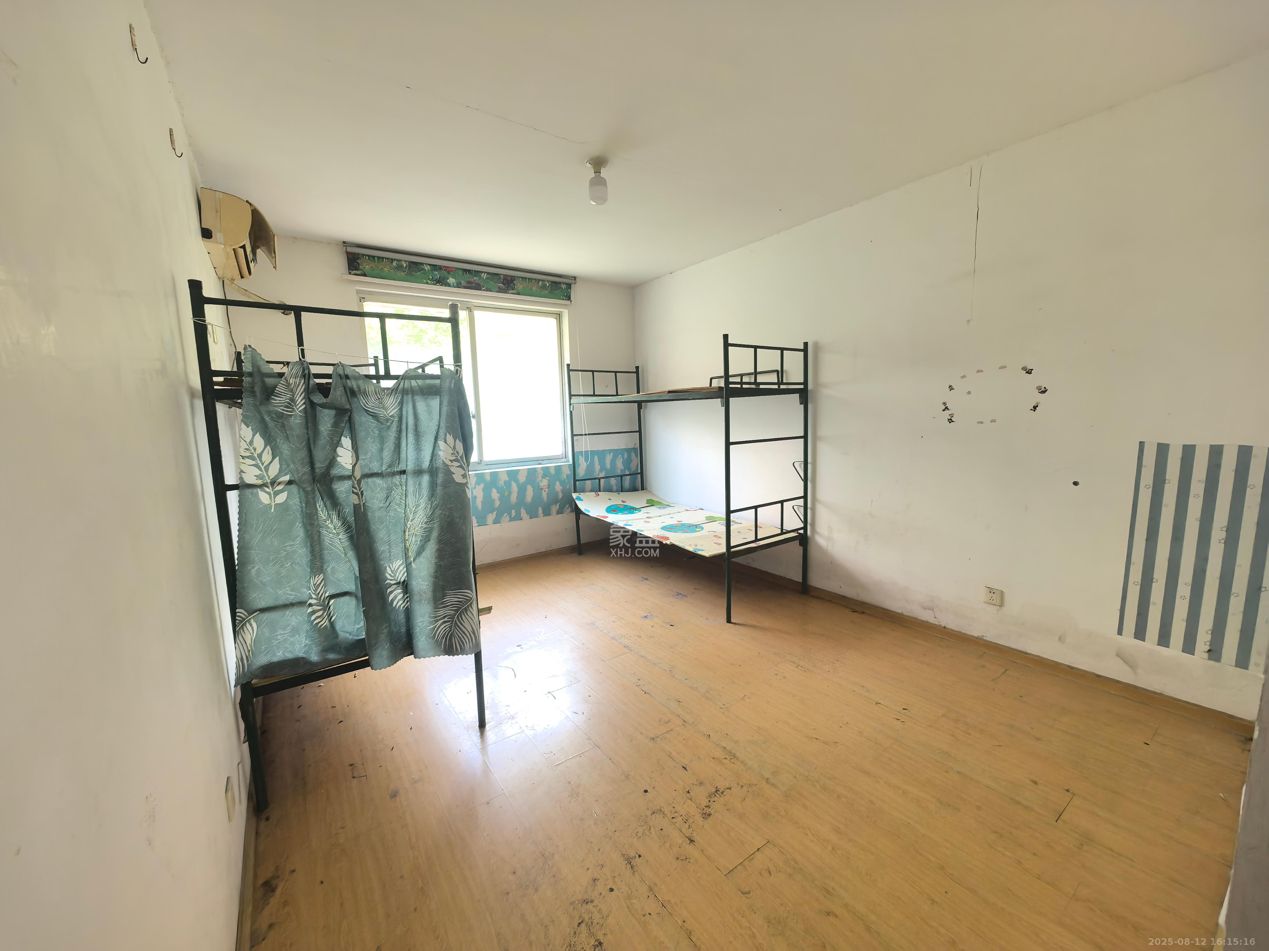 湘卫花苑 4室2厅1卫 2200.0元/月 湘卫花苑 4室2厅1卫 2200.0元/月室内图