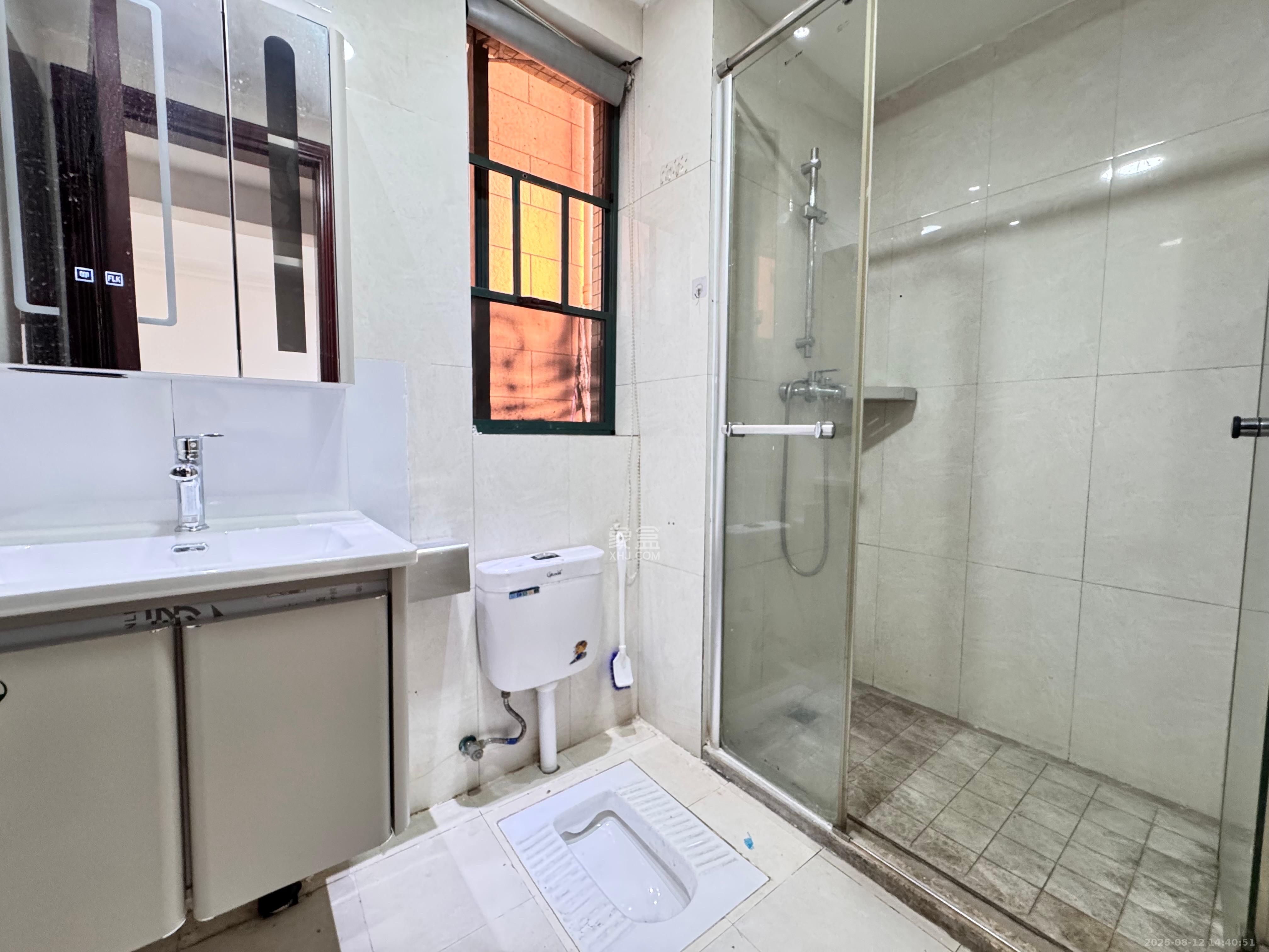 恒大绿洲 3室2厅2卫 2600.0元/月 恒大绿洲 3室2厅2卫 2600.0元/月室内图