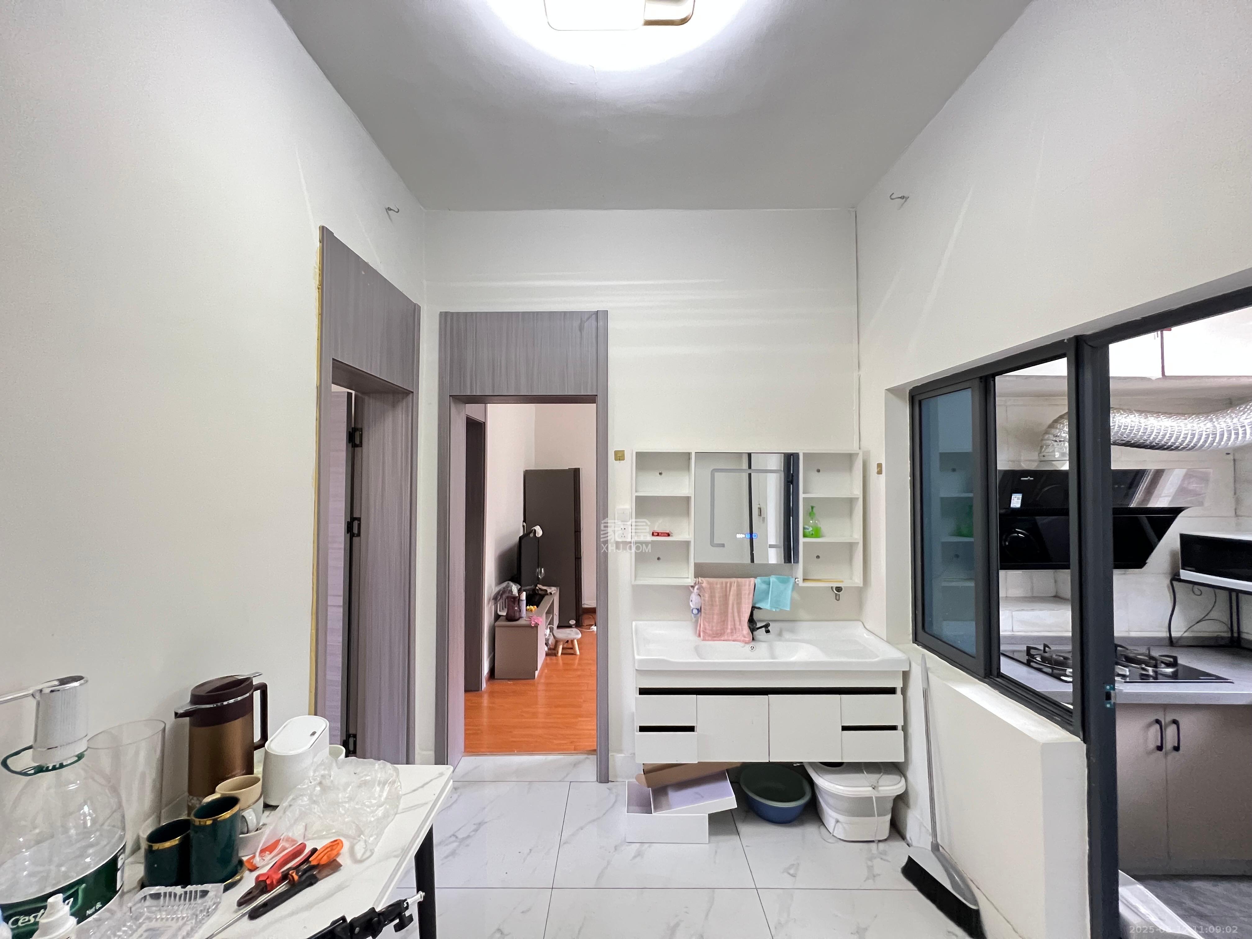 印染厂宿舍  2室2厅1卫    2000.0元/月 印染厂宿舍  2室2厅1卫    2000.0元/月室内图