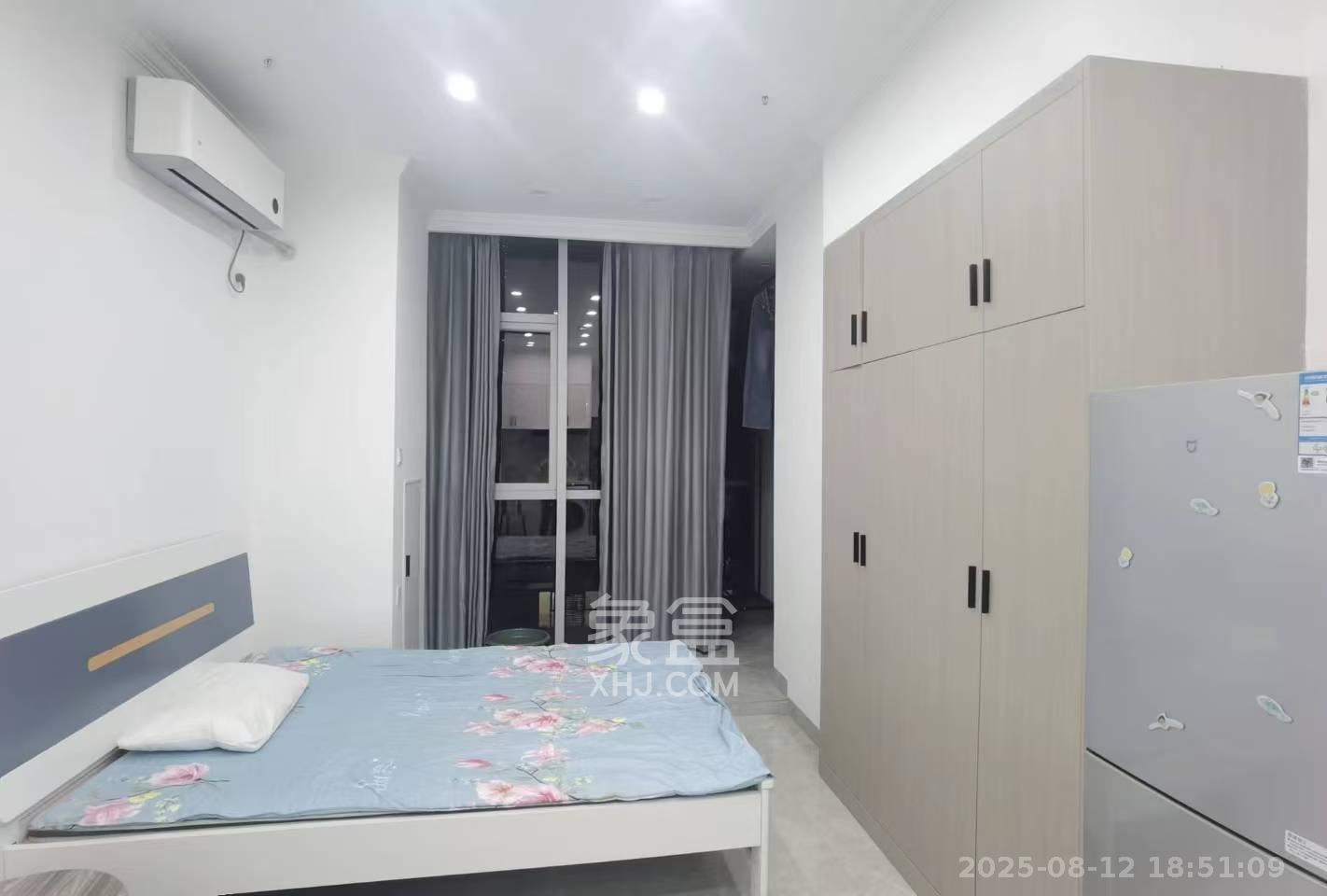 奥克斯滨仕花园(奥克斯洋湖广场/奥克斯中心) 1室1厅1卫 1500.0元/月 奥克斯滨仕花园(奥克斯洋湖广场/奥克斯中心) 1室1厅1卫 1500.0元/月室内图