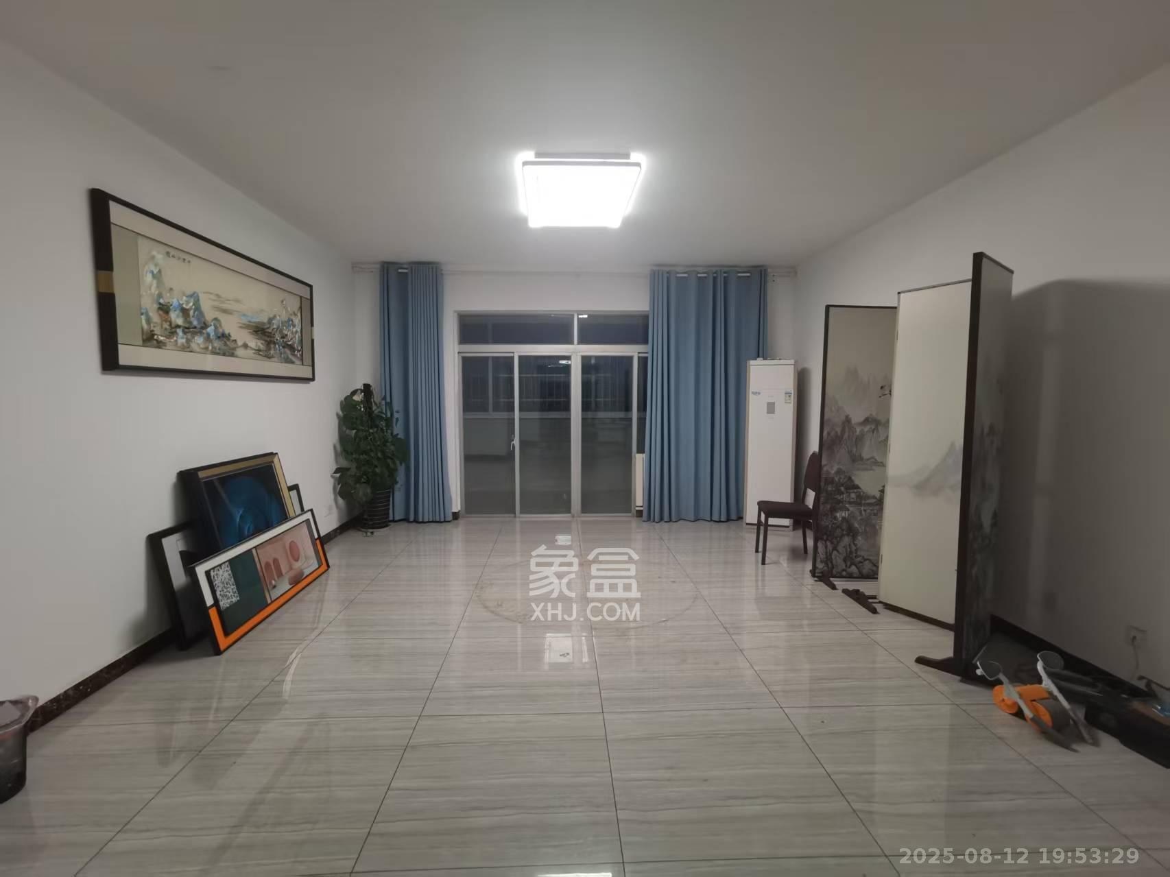 九峰小区(一二三四区) 7室2厅2卫 3000.0元/月 九峰小区(一二三四区) 7室2厅2卫 3000.0元/月室内图