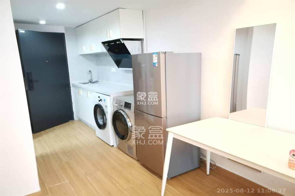 敬天广场  2室1厅1卫    2600.0元/月 敬天广场  2室1厅1卫    2600.0元/月室内图