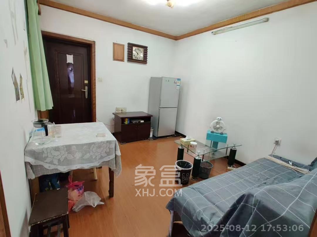 向东南社区  2室1厅1卫   1500.00元/月
