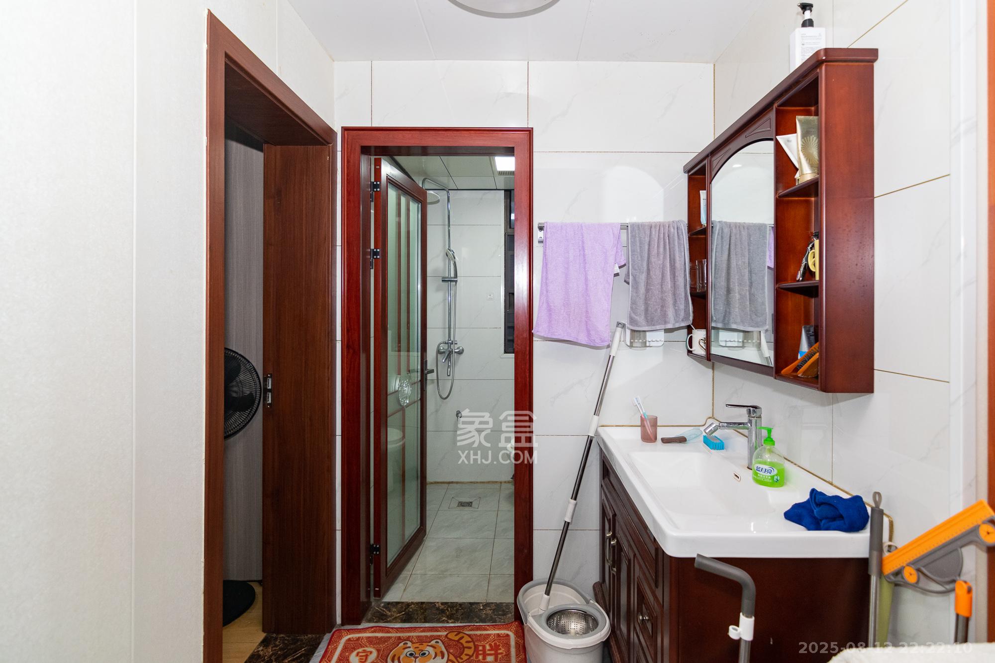 大汉汉园  5室2厅2卫    138.0万 大汉汉园  5室2厅2卫    138.0万其他