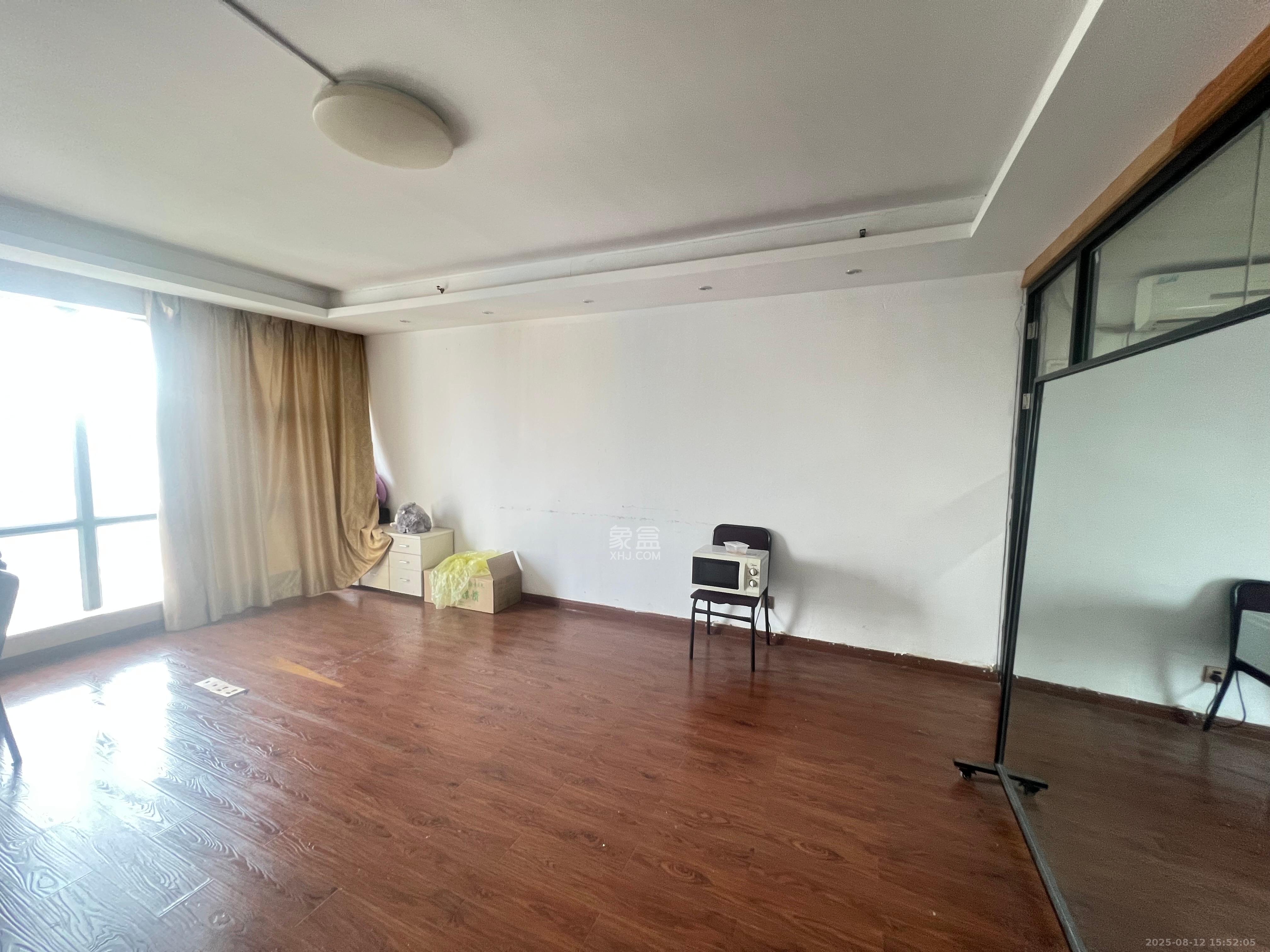 人瑞潇湘国际 1室1厅1卫 4200.0元/月 人瑞潇湘国际 1室1厅1卫 4200.0元/月室内图