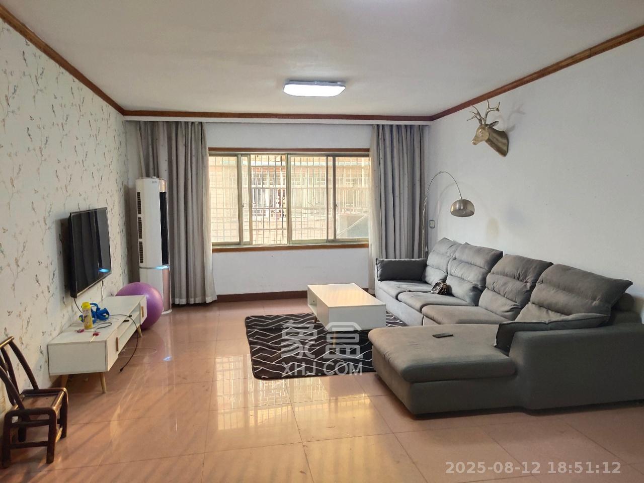 洞井商贸城  4室2厅2卫    1900.0元/月 洞井商贸城  4室2厅2卫    1900.0元/月室内图1