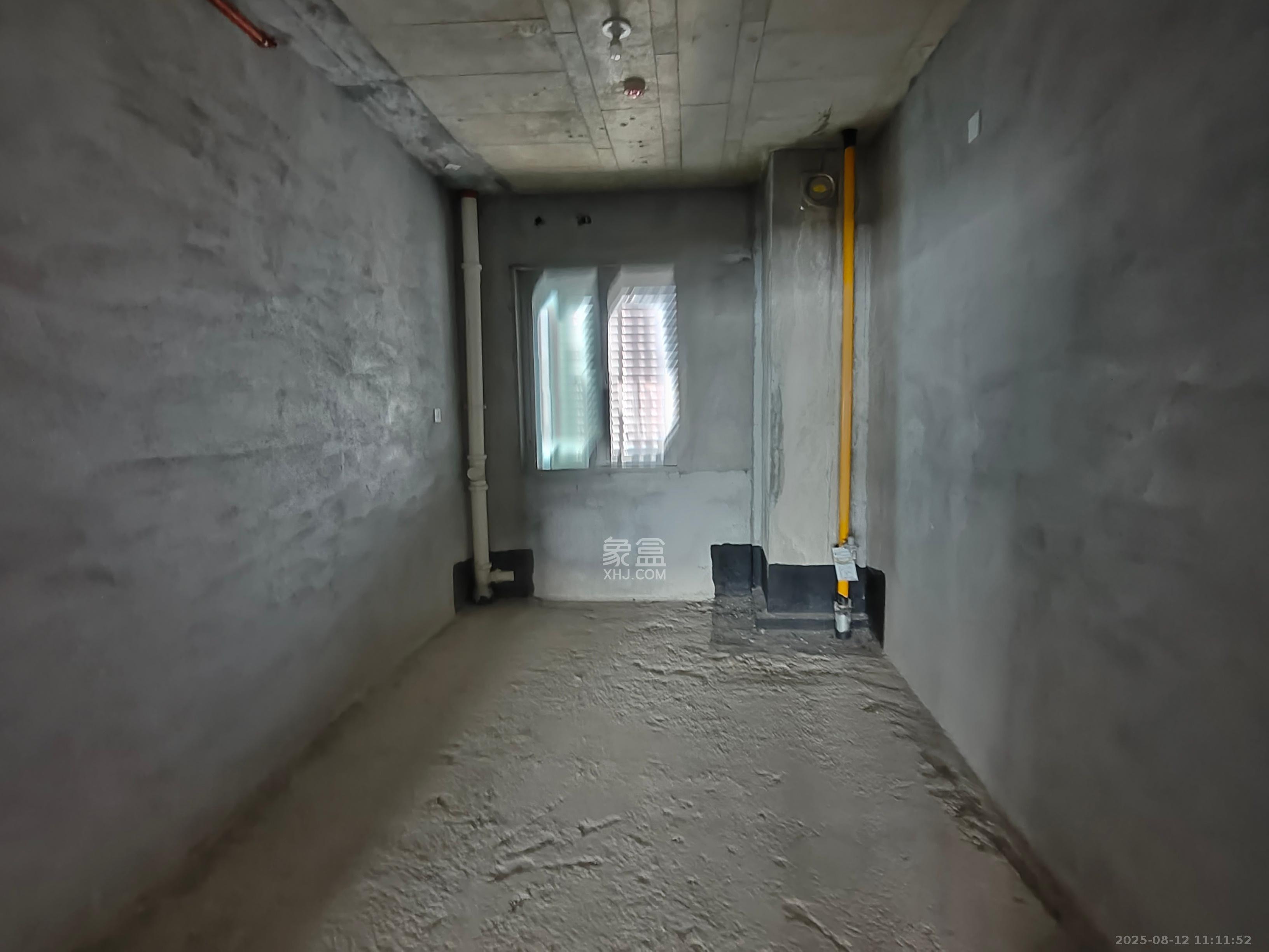 福晟翡翠湾  4室2厅3卫    7000.0元/月 福晟翡翠湾  4室2厅3卫    7000.0元/月室内图